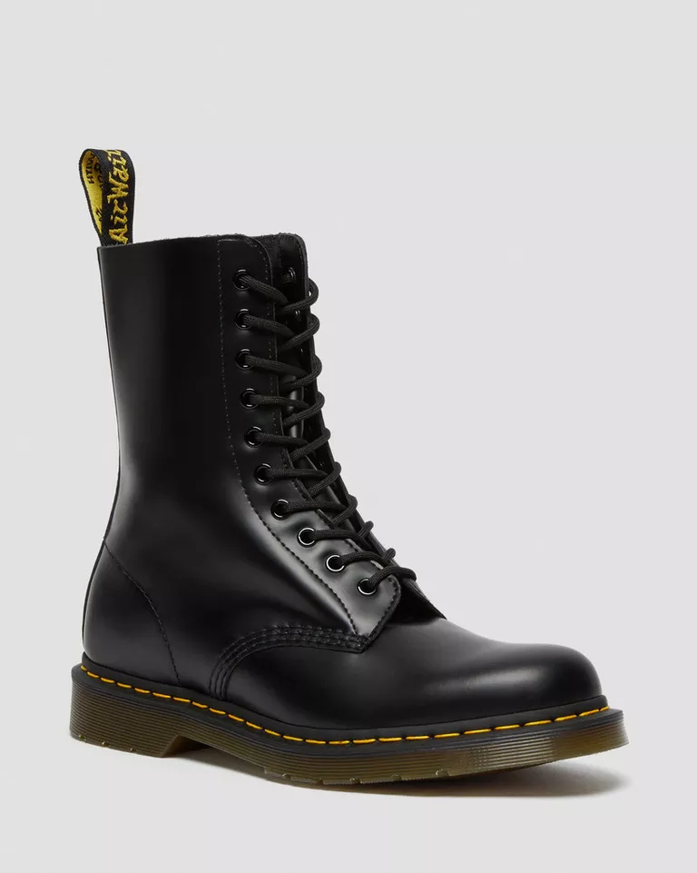 Ботинки унисекс Dr Martens 11857001 черные 46 EU 25999₽
