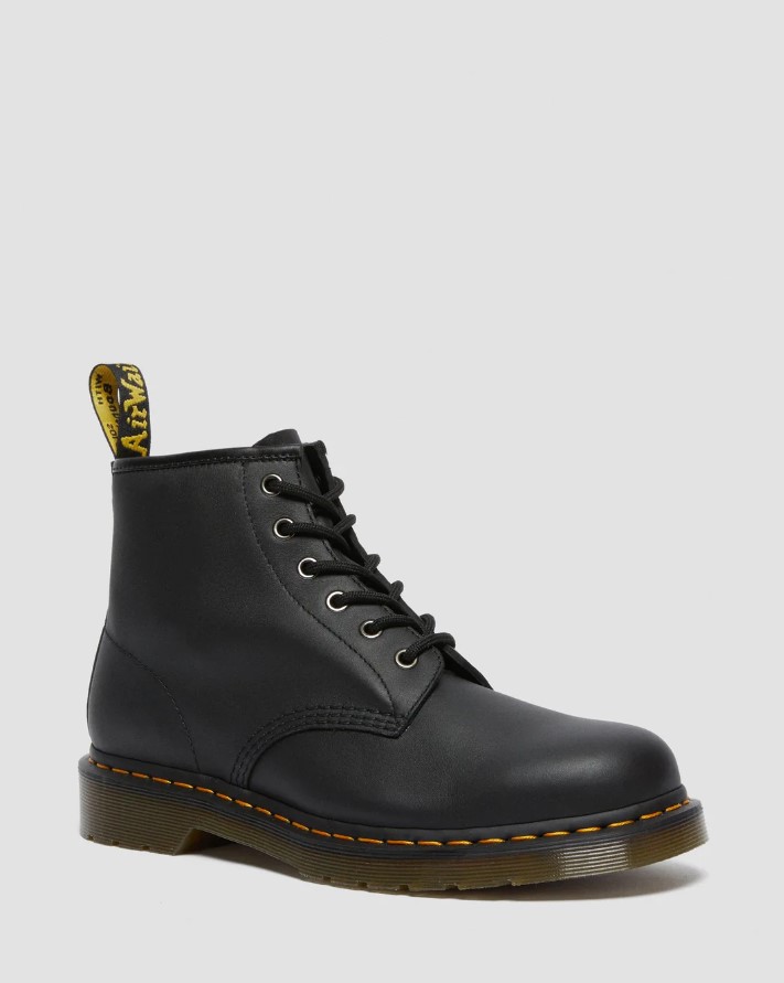 

Ботинки унисекс Dr. Martens 26409001 черные 9 UK, Черный, 26409001