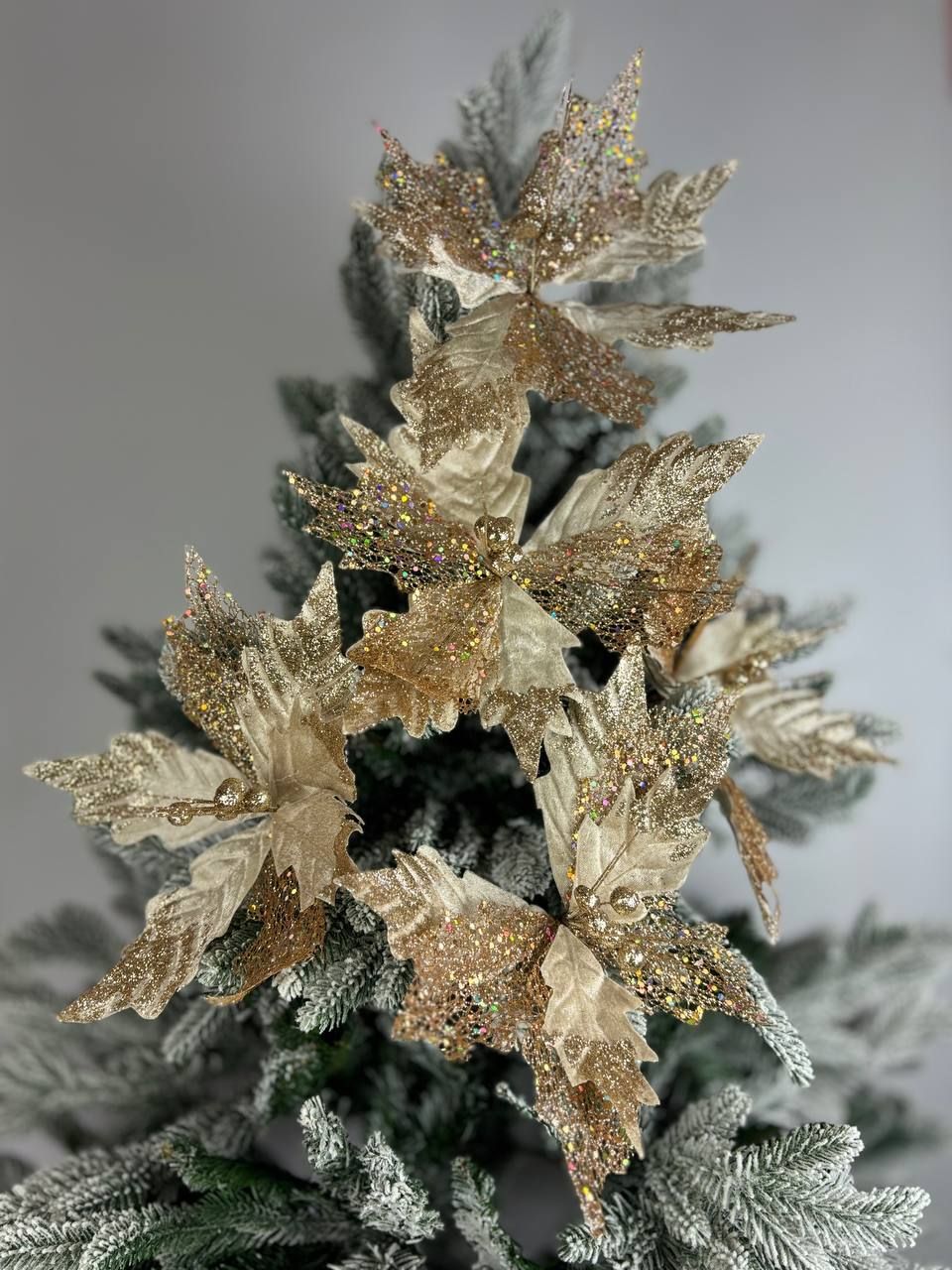 

Новогоднее украшение- Цветок с ягодами Merry Christmas бронза 10 шт. 18780