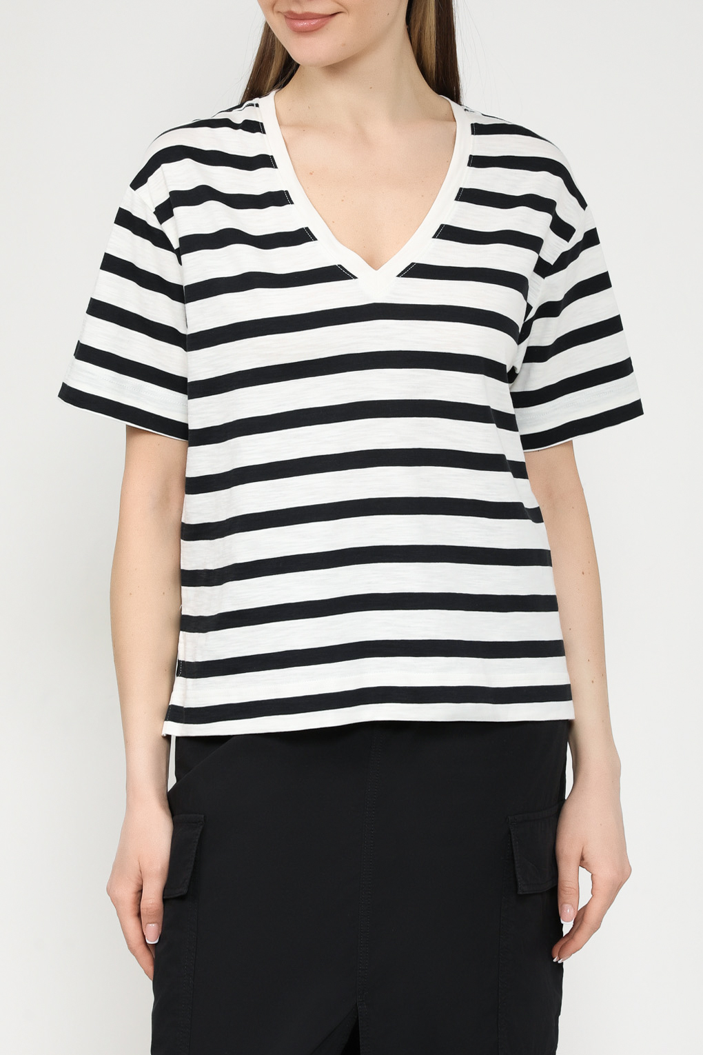 

Футболка женская Esprit Casual 034EE1K328 черная XS, Черный, 034EE1K328