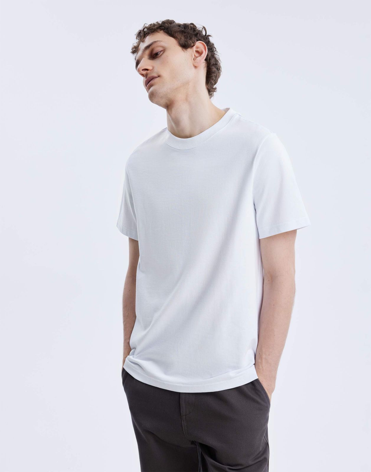 

Футболка мужская Gloria Jeans BKT016786 белый XL/182, BKT016786