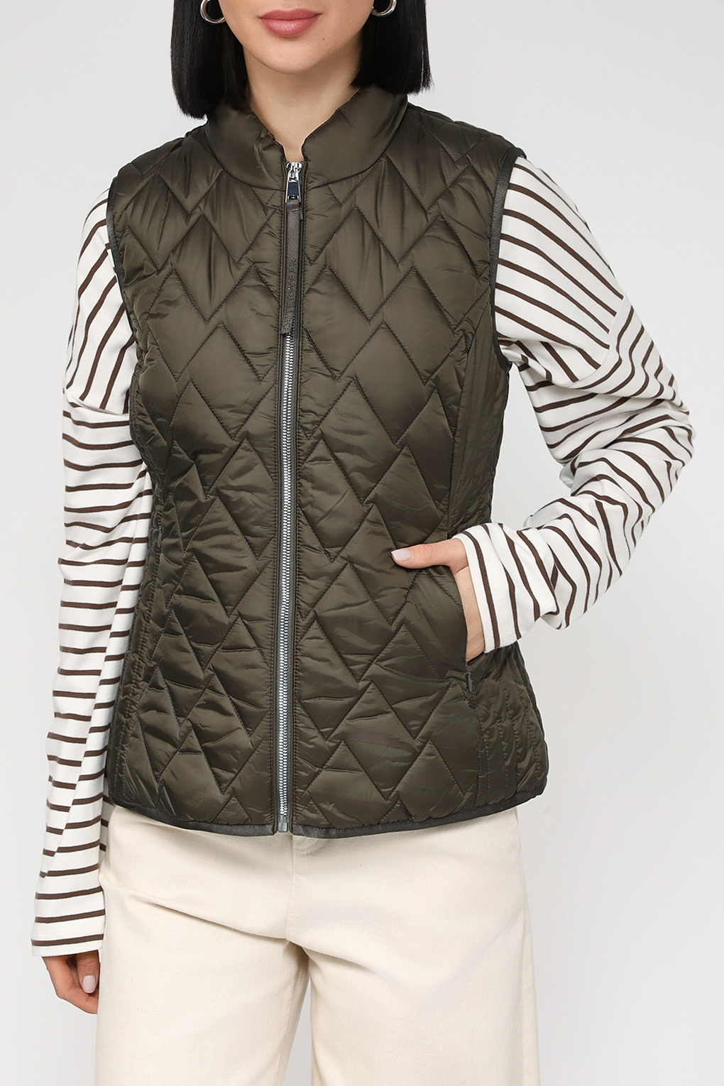 

Утепленный жилет женский Gerry Weber 5337943 хаки 40, 5337943