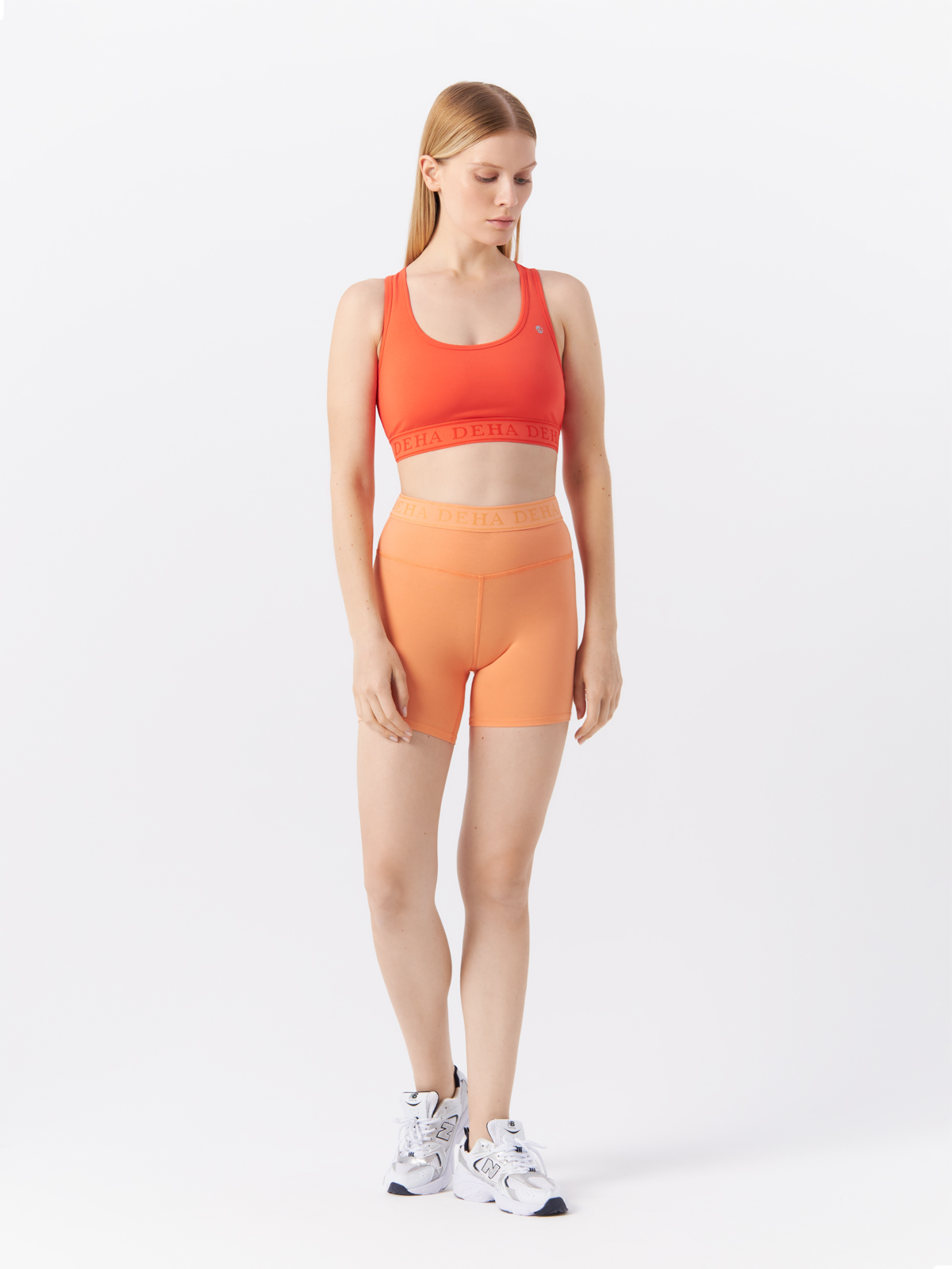 Cпортивные шорты женские Deha B94705.35205 оранжевые S
