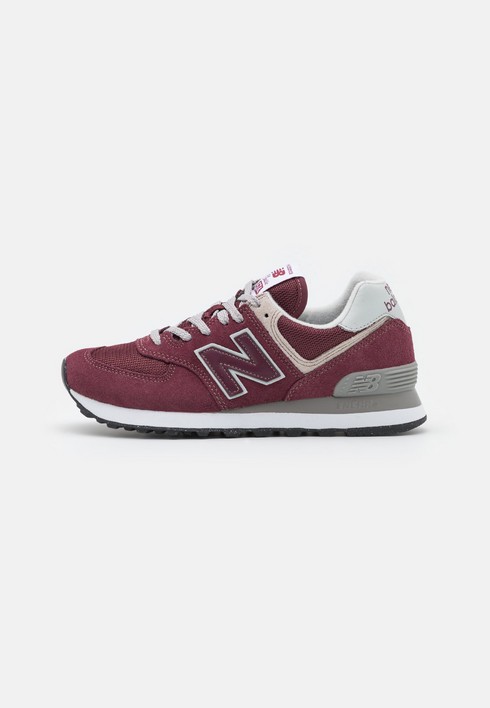 

Кроссовки мужские New Balance 574 Unisex бордовые 45 EU (доставка из-за рубежа), Бордовый, 574 Unisex