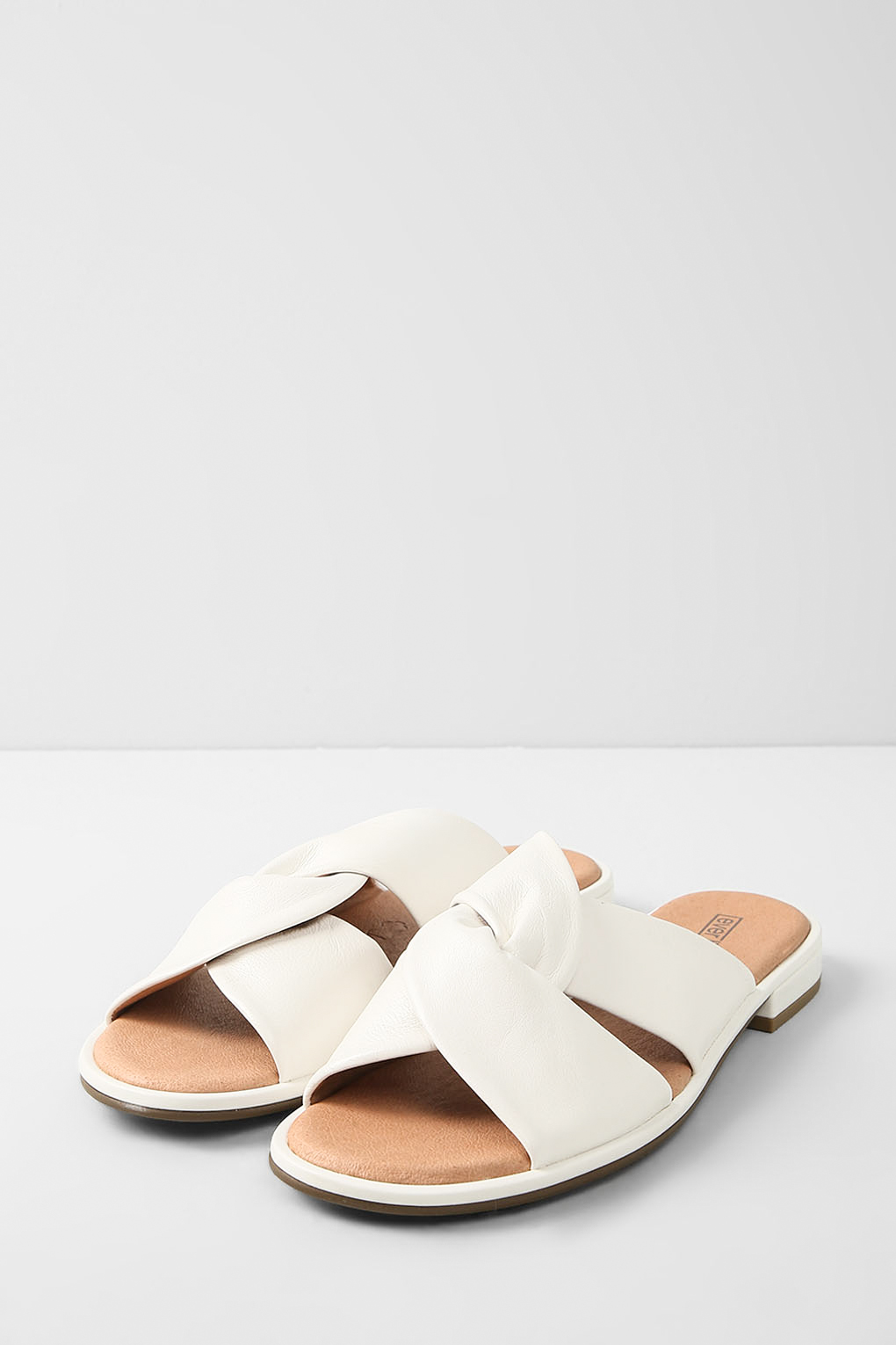 

Сабо женские Ever be 9-9-87100-28 белые 38 RU, 9-9-87100-28