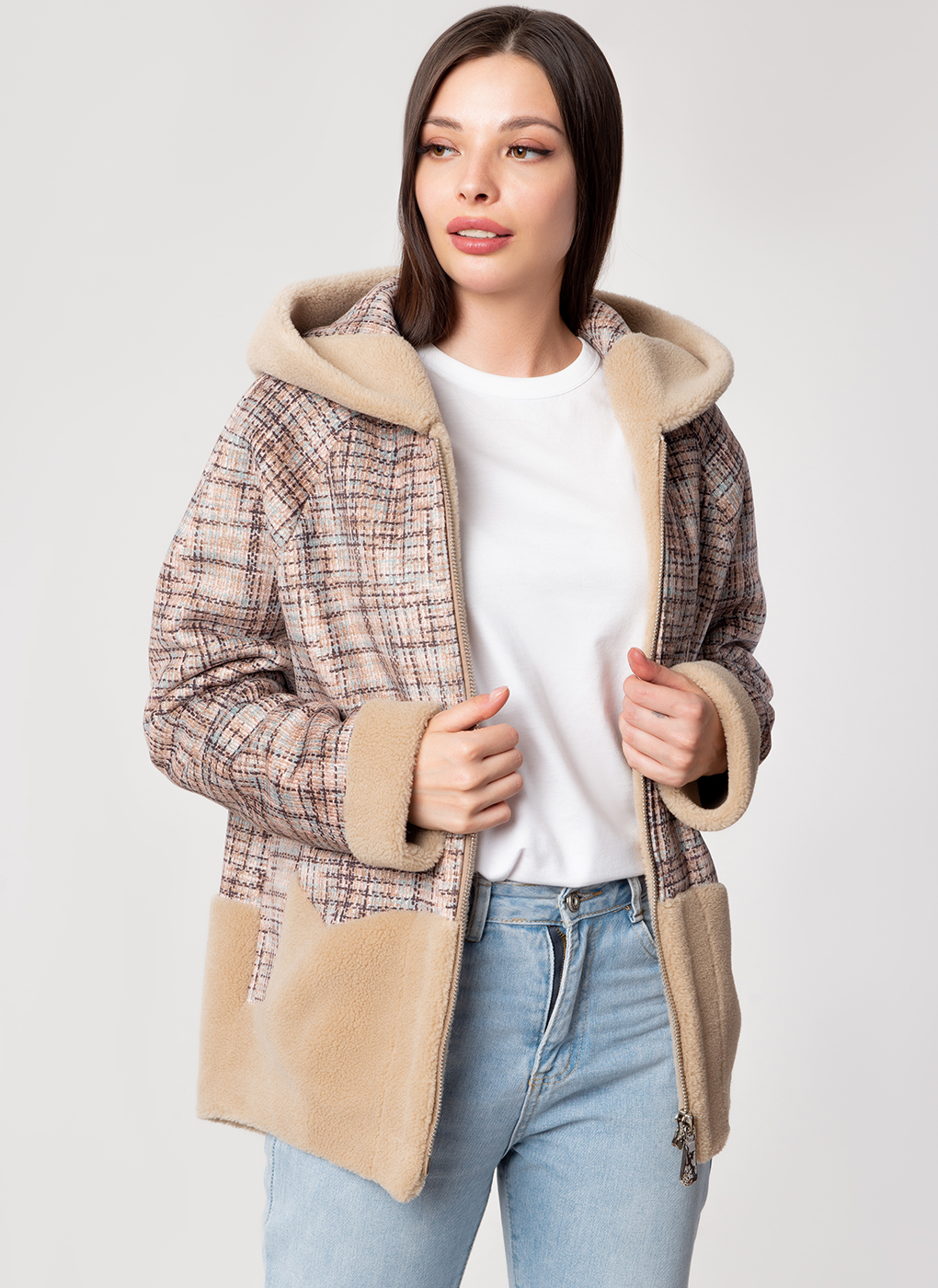 

Полушубок женский Каляев 57885 бежевый 46 RU, 57885