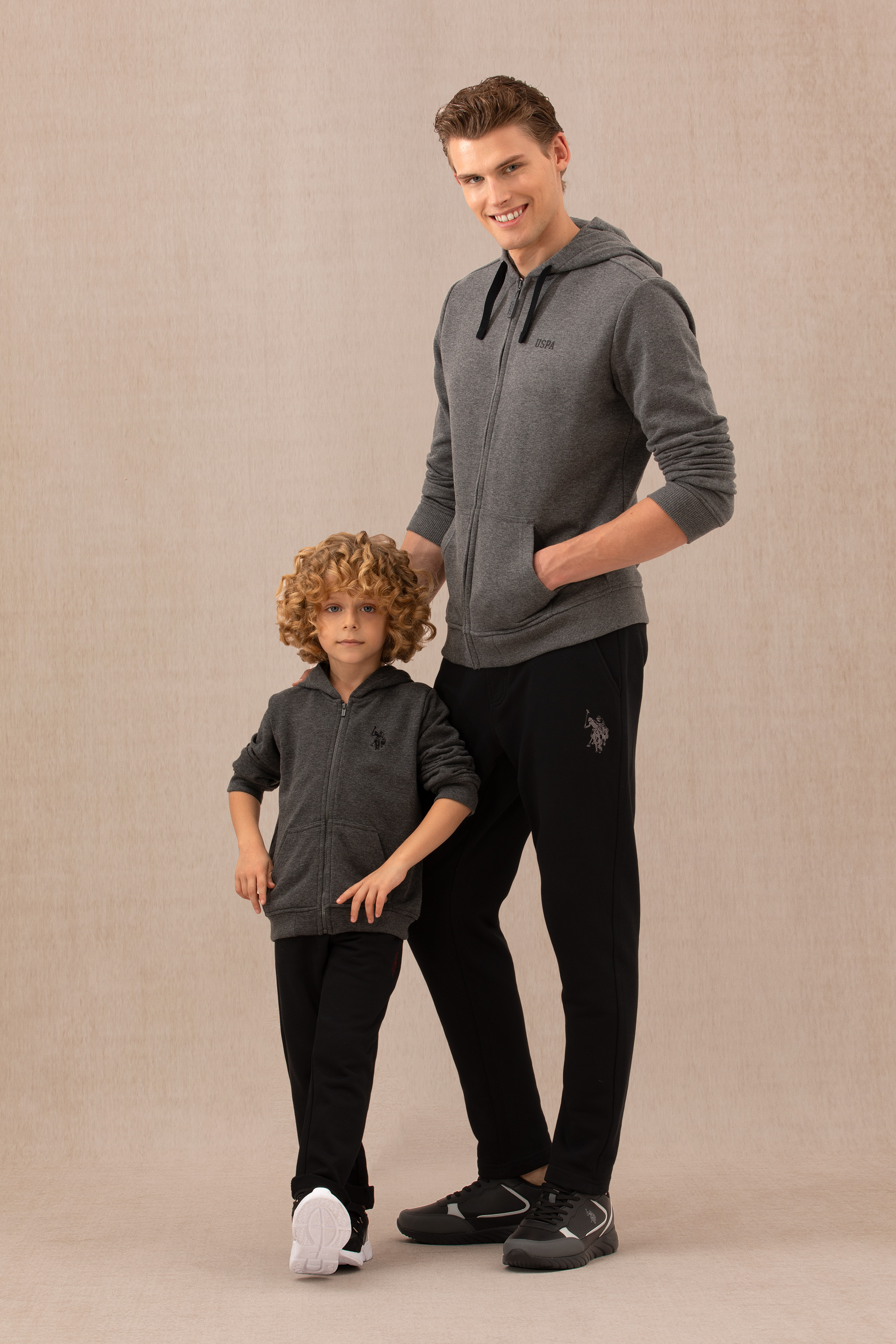 

Толстовка детская US Polo Assn G083SZ0820ERMANKIDS23K-E_VR081, темно-серый, 110, G083SZ0820ERMANKIDS23K-E_VR081