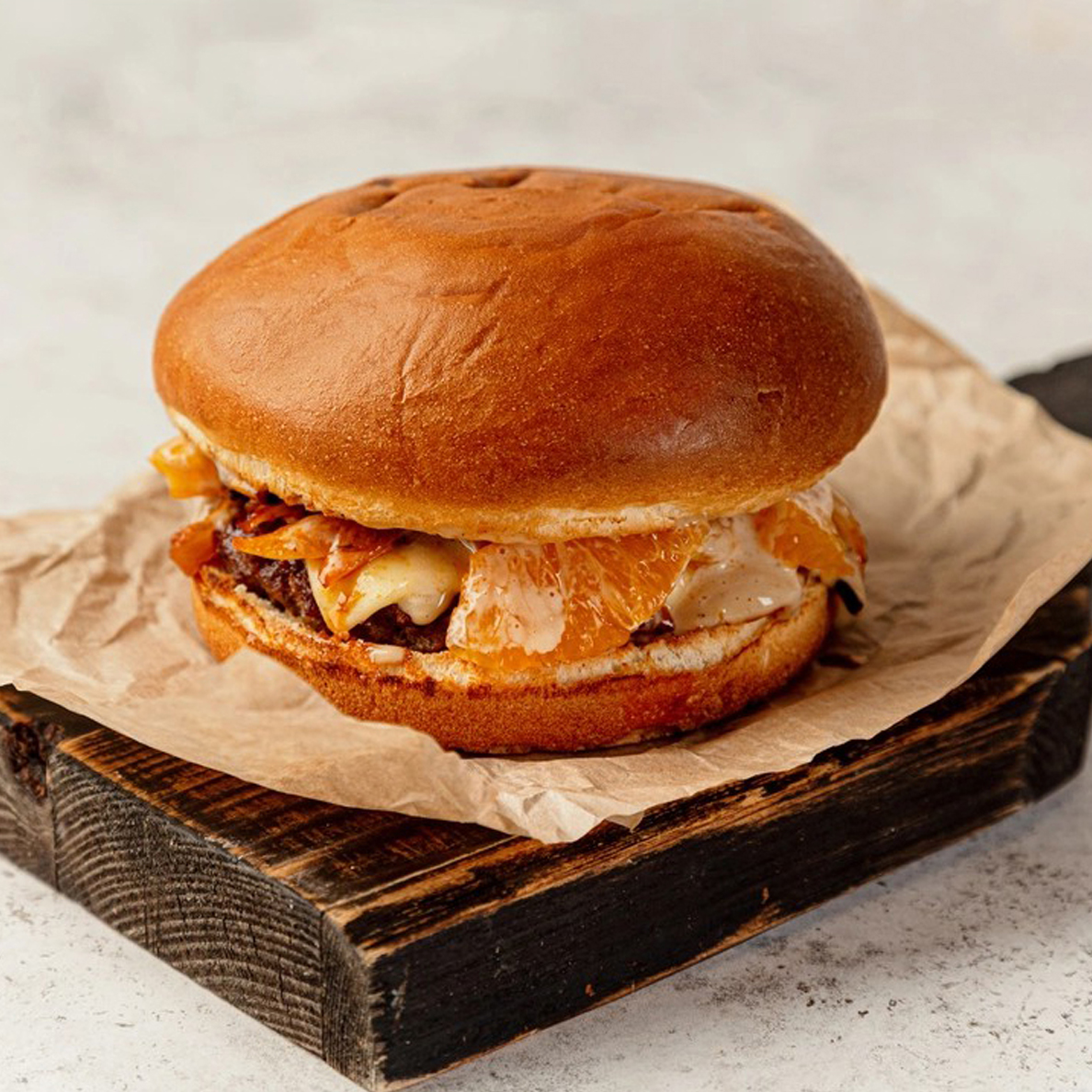 Бургер ВкусВилл Ипполит с мандаринами 340 г