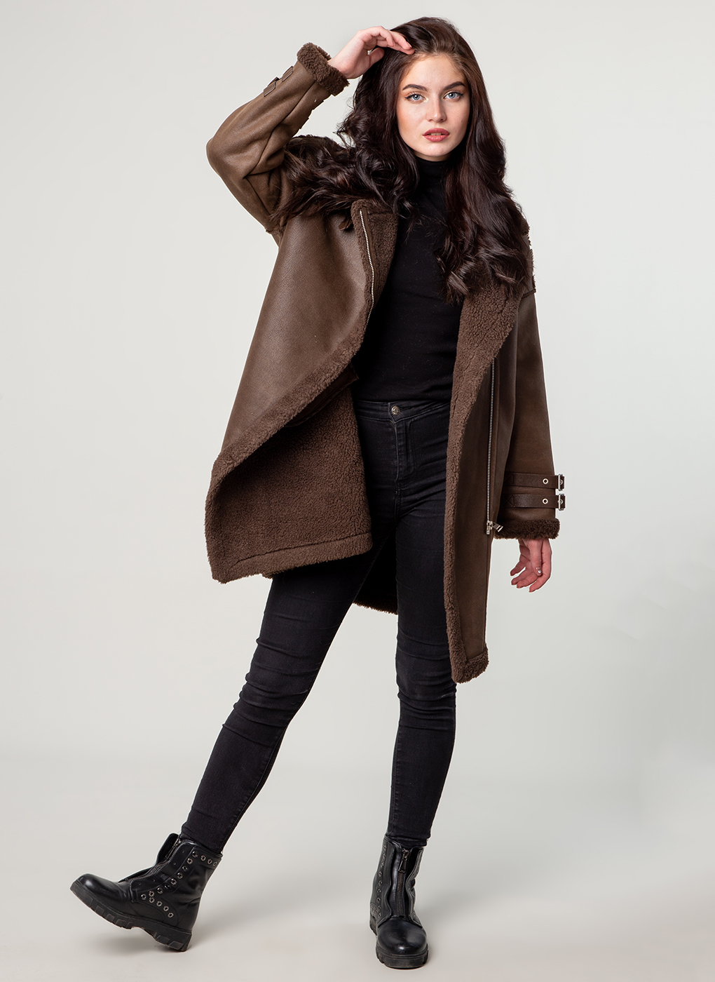 

Дубленка женская Каляев 62892 коричневая 44-46 RU, 62892