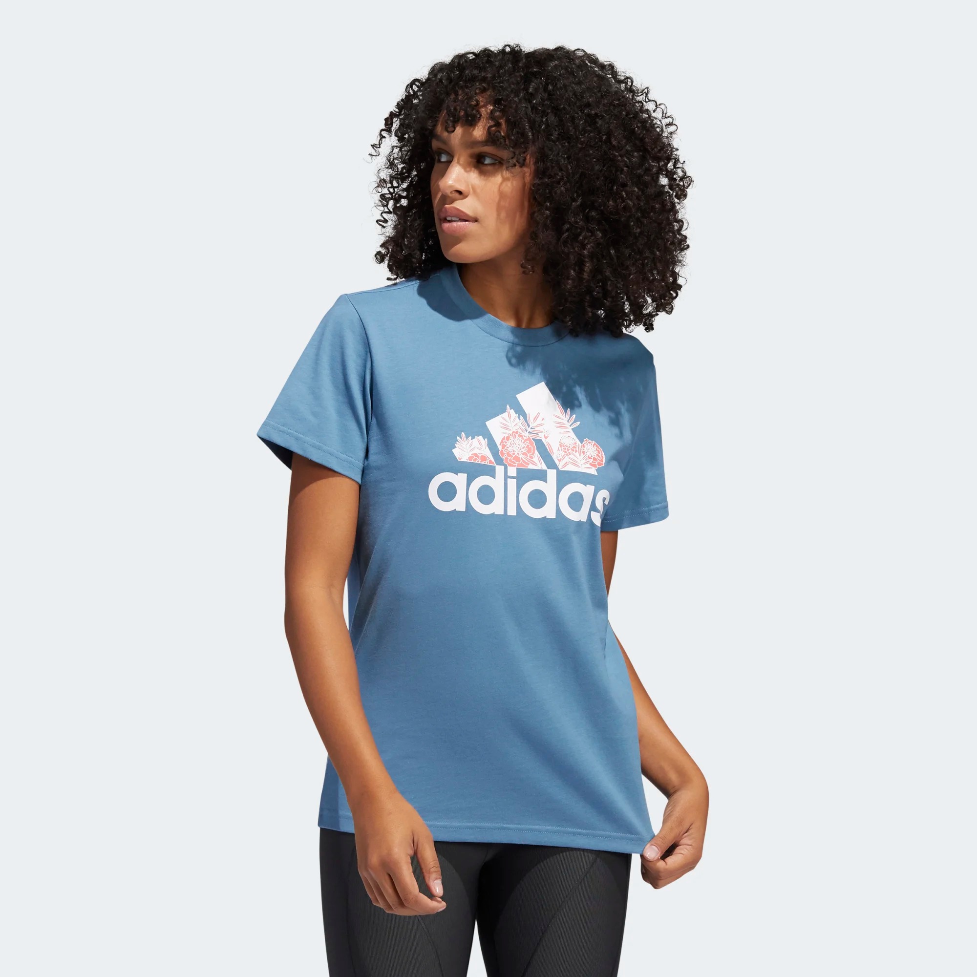 фото Футболка женская adidas iwd g t красная 2xs