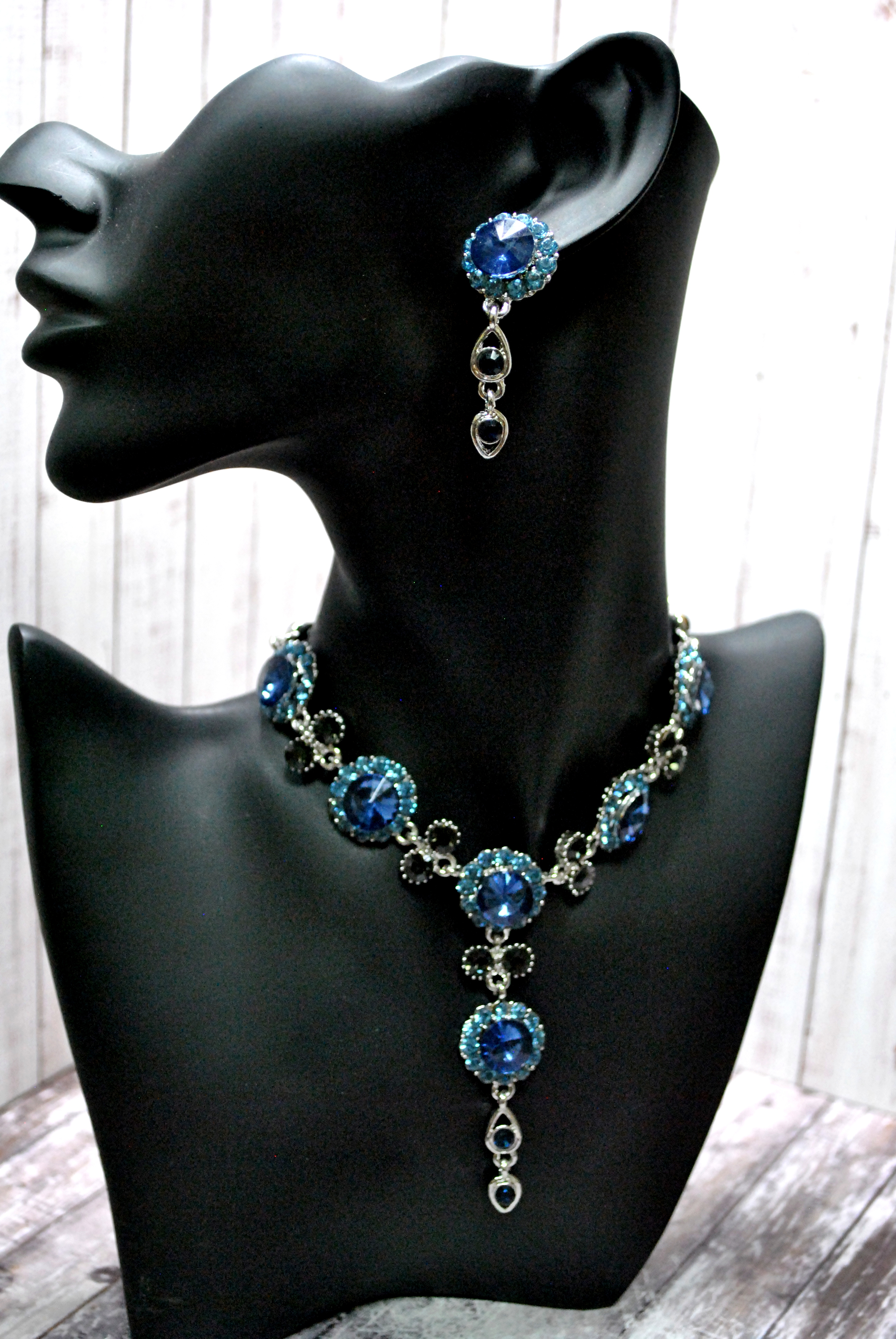 

Колье+серьги из бижутерного сплава Fashion Jewelry Vinschdor 02, стразы, Vinschdor 02
