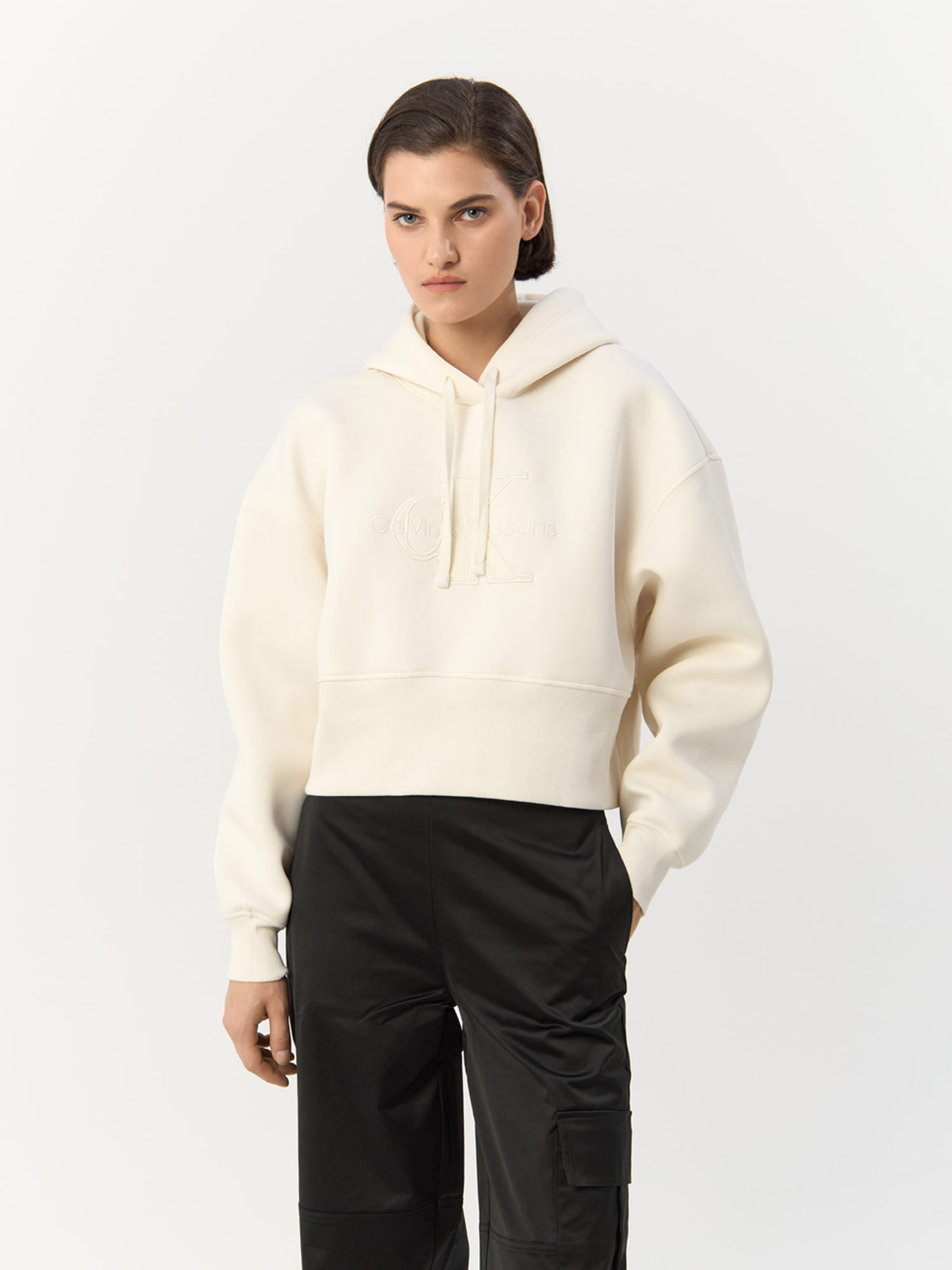 

Худи женское Calvin Klein Jeans J20J224351 белое S, Белый, J20J224351
