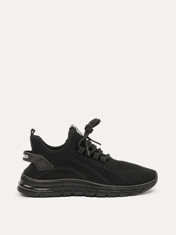 

Спортивные кроссовки женские Versiya shop A7701 черные 37 RU, Черный, A7701