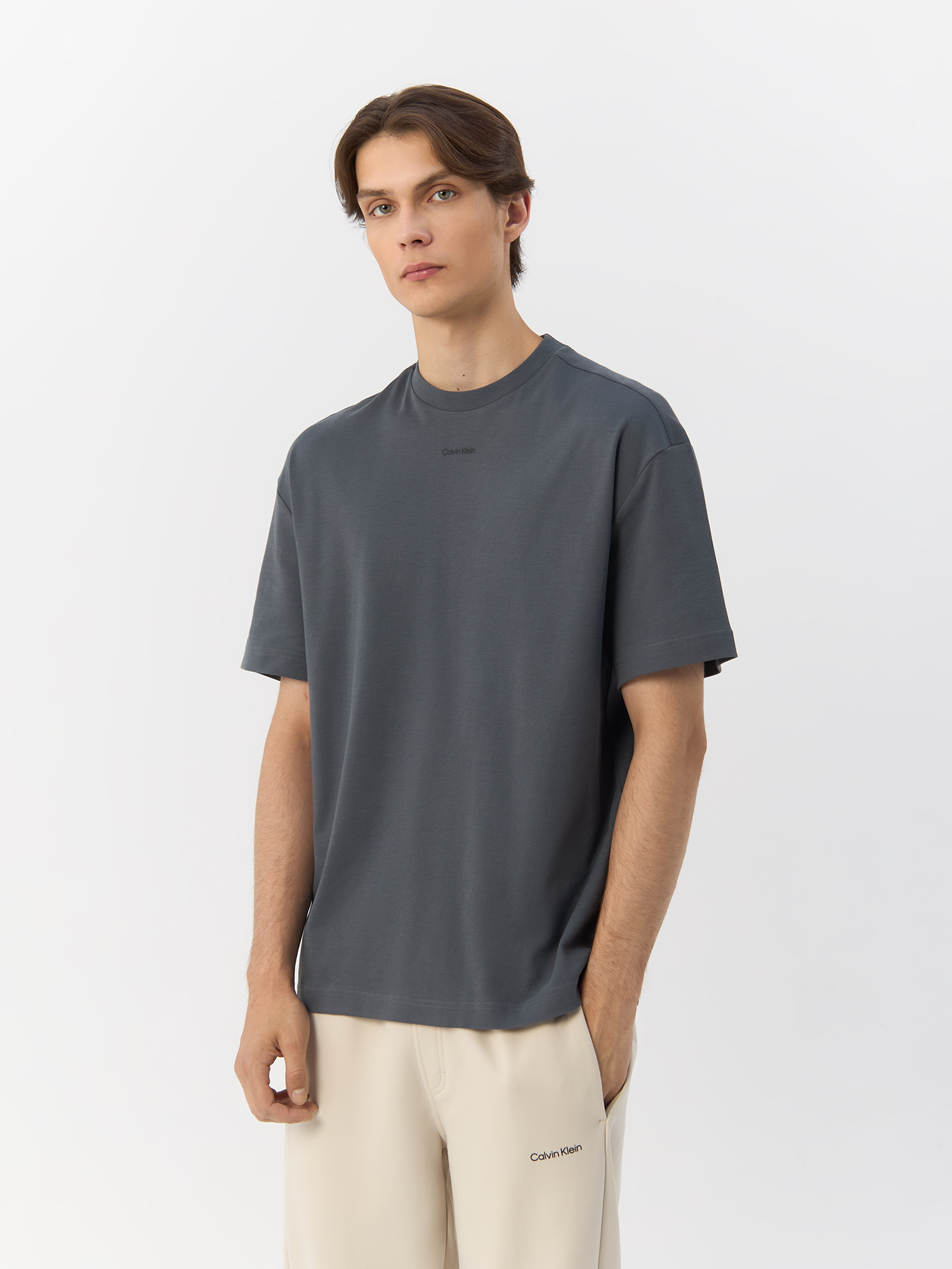 

Футболка мужская Calvin Klein K10K112487 серая M, Серый, K10K112487