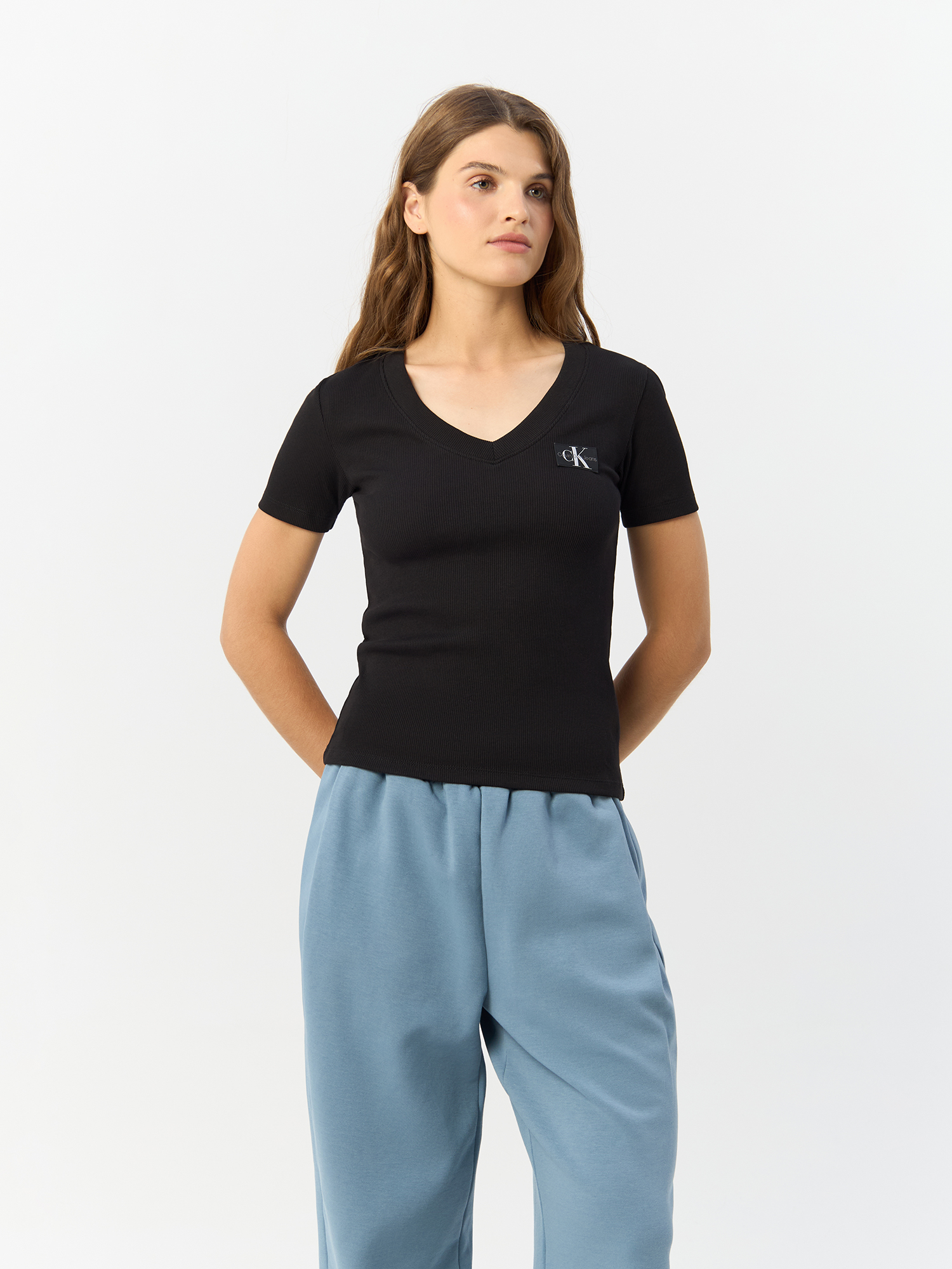 

Футболка женская Calvin Klein Jeans J20J223274 черная S, Черный, J20J223274