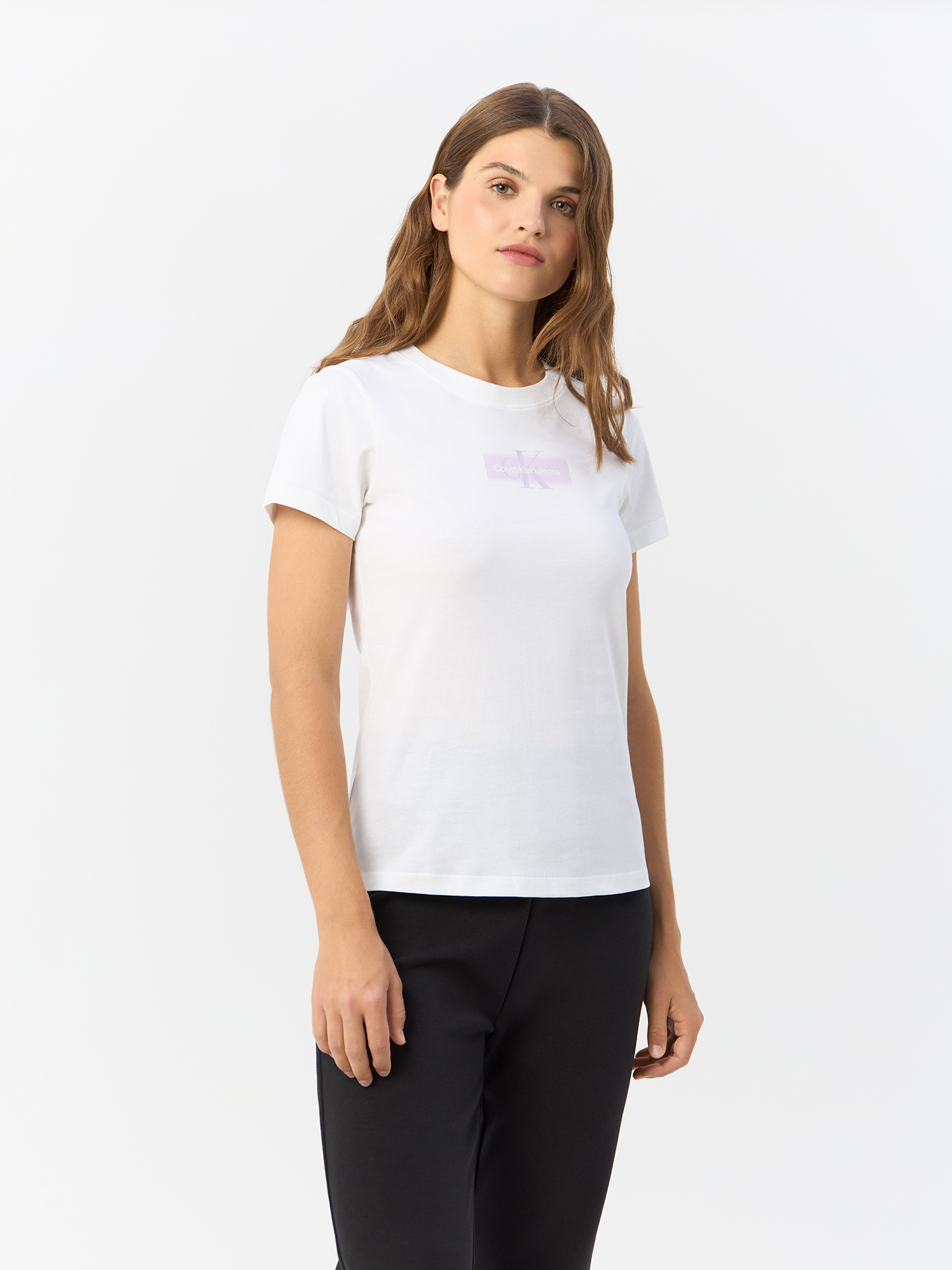 

Футболка женская Calvin Klein Jeans J20J223625 белая S, Белый, J20J223625