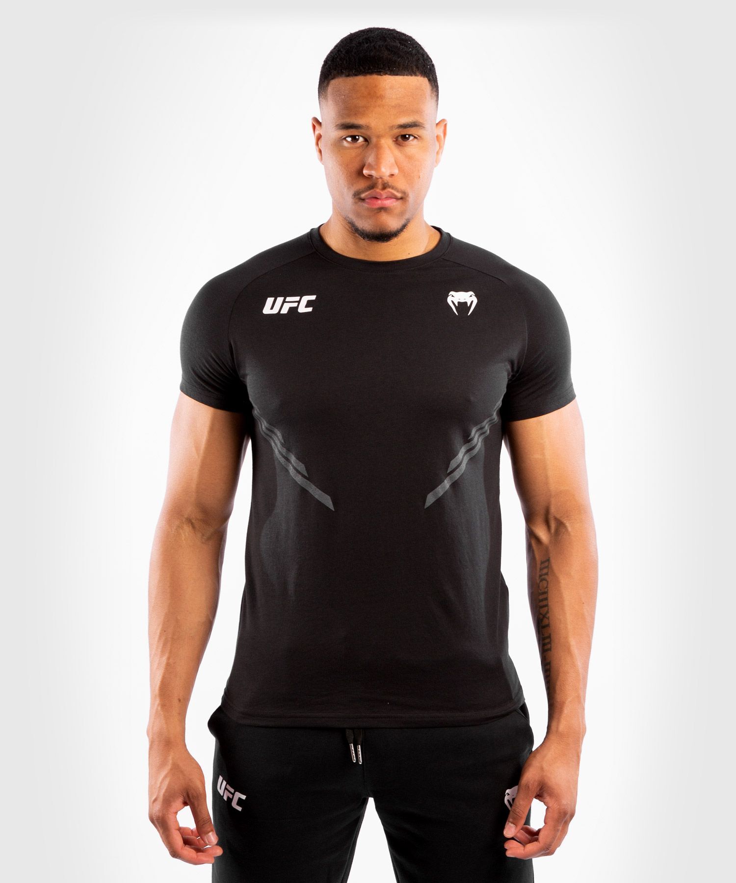 Мужская турнирная джерси UFC VENUM "REPLICA", чёрная VNMUFC-00060-001 черный