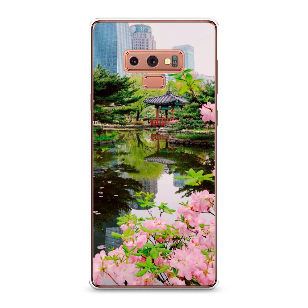 

Чехол на Samsung Galaxy Note 9 "Сакура возле озера", Зеленый;розовый;голубой, 26350-2