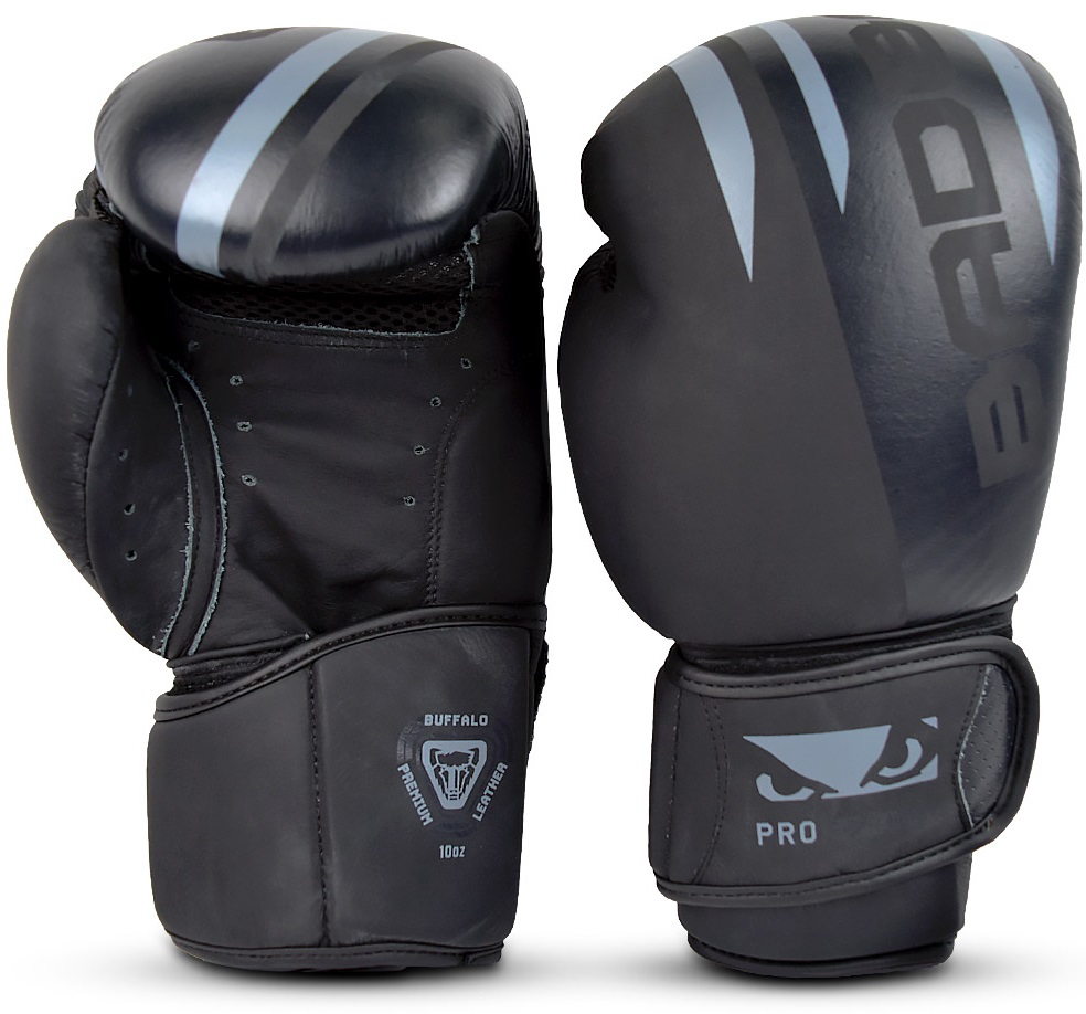 фото Боксерские перчатки bad boy pro series advanced boxing gloves black/grey 14 унций