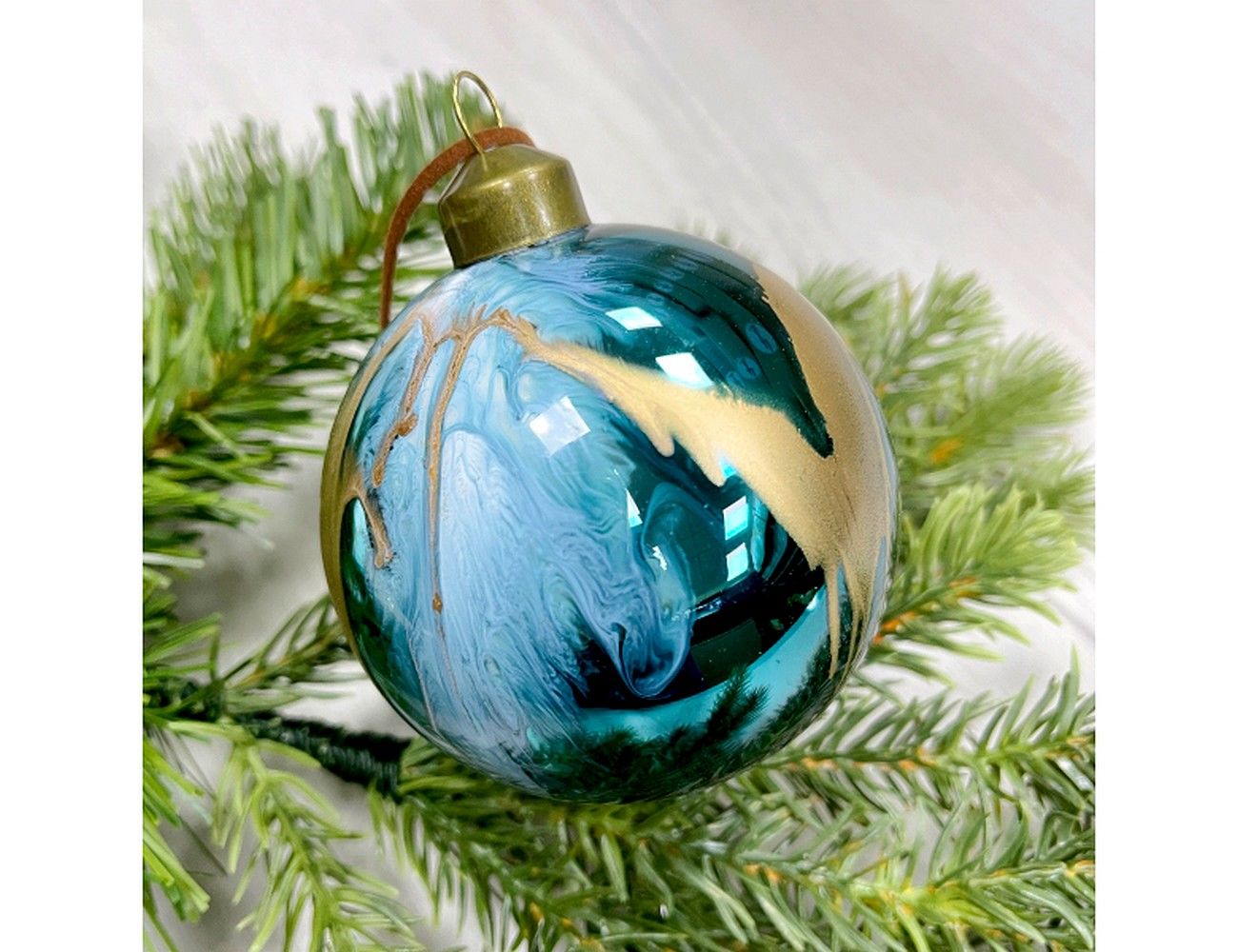 Набор стеклянных ёлочных шаров ИГРА ОТТЕНКОВ, бирюзовый, 8 см, 6 шт., Christmas Deluxe