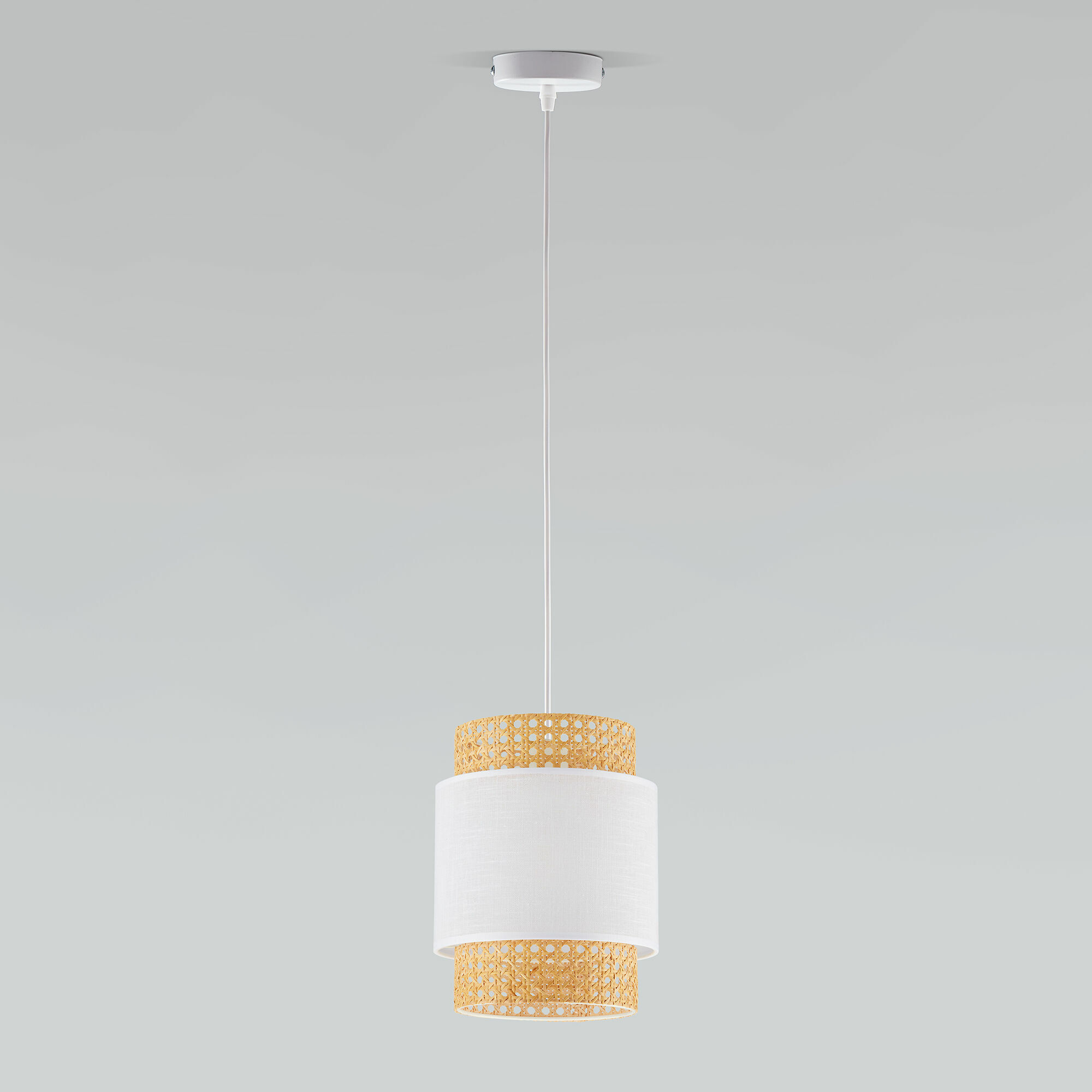 фото Подвесной акцентный светильник tk lighting 6528 серия boho белый абажур из ротанга e27