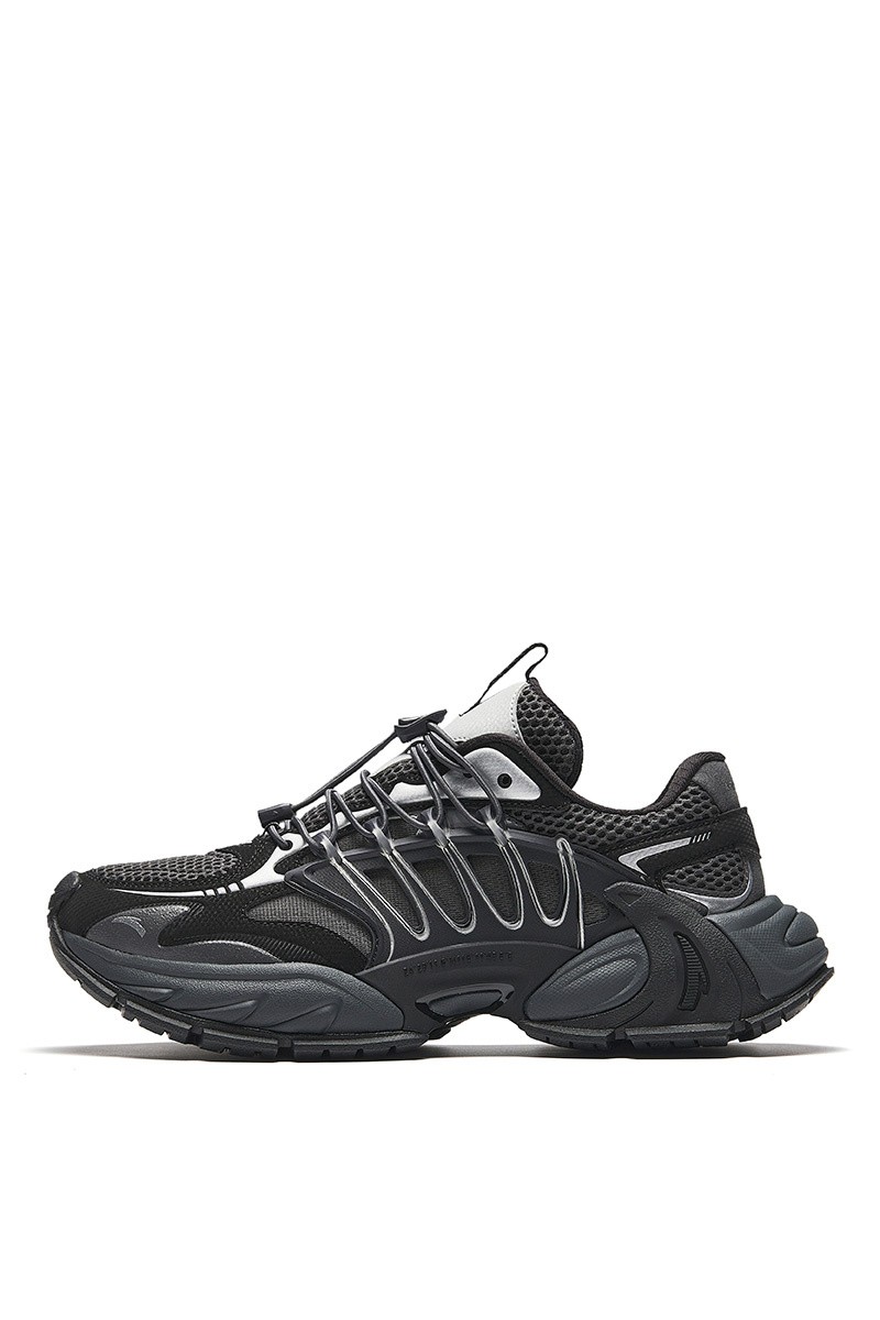 

Спортивные кроссовки мужские Anta 812438898 RETRO RUNNING Peacock черные 7.5 US, Черный, 812438898 RETRO RUNNING Peacock