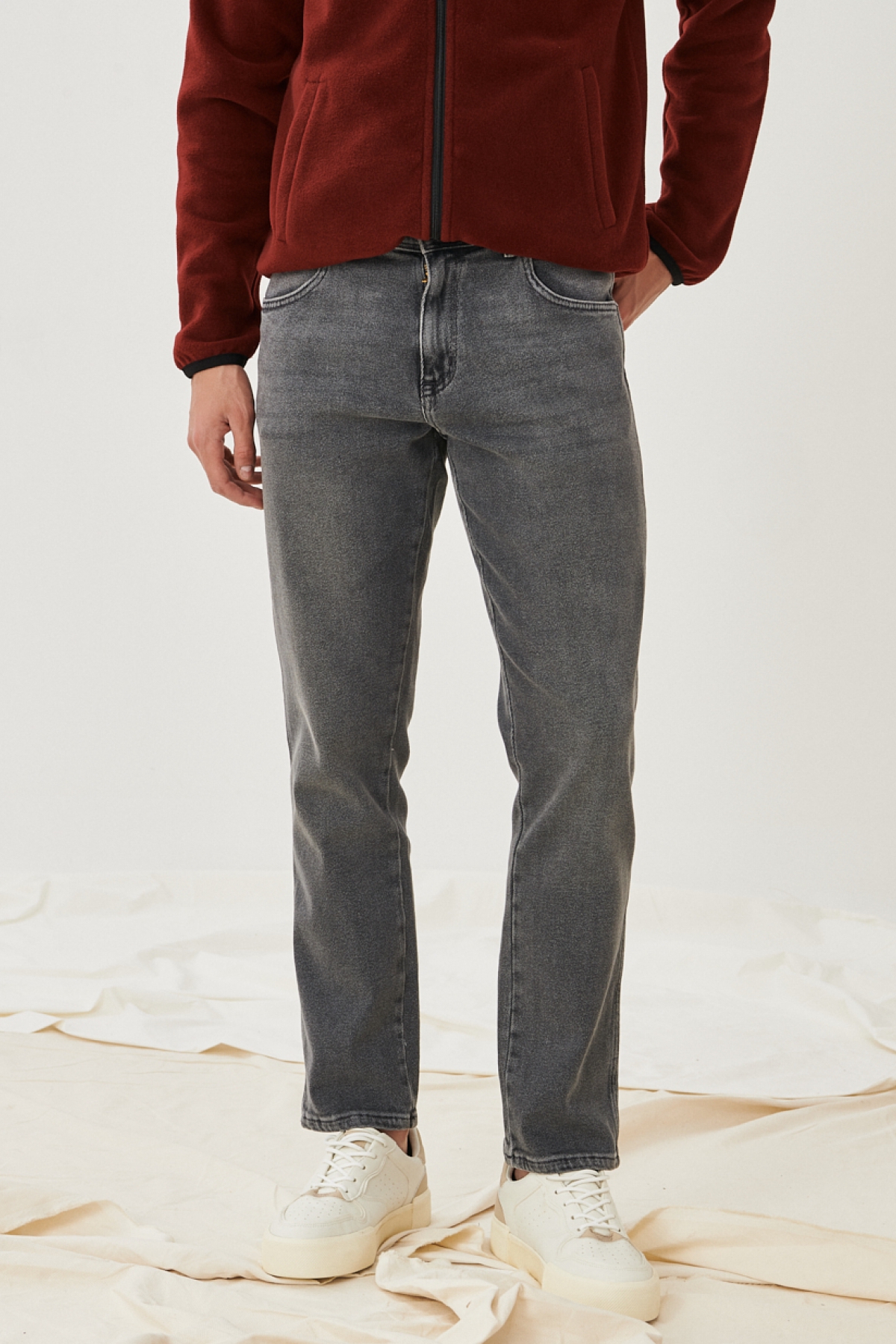 фото Джинсы мужские wrangler w12s3051u серые 31/32
