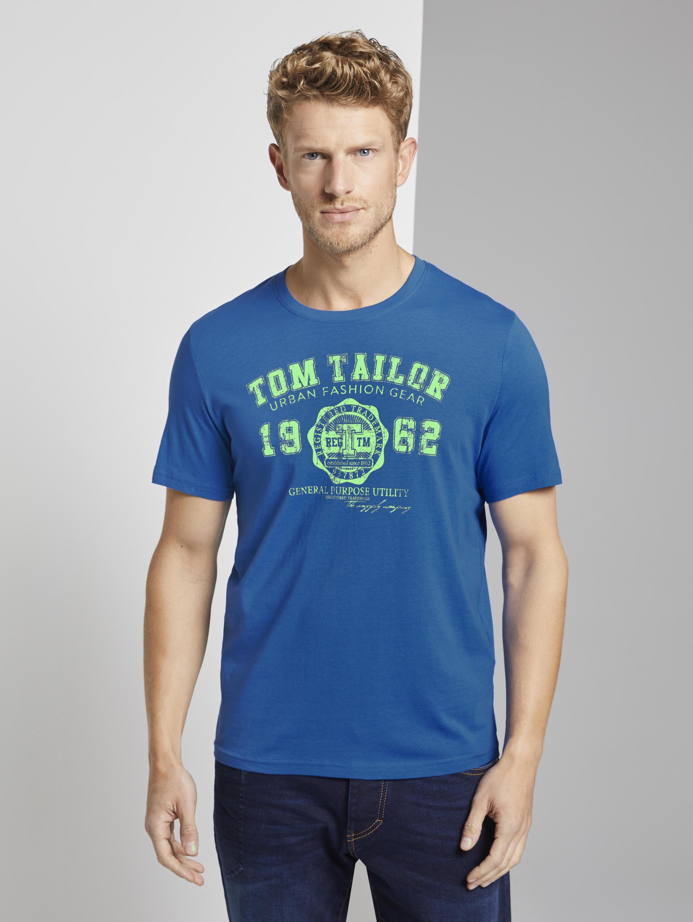 Том тейлор чей. Футболка Tom Tailor мужская голубая. Футболка Tom Tailor 1 мужская. Футболка том Тейлор мужская. Tom Tailor одежда мужская футболка.