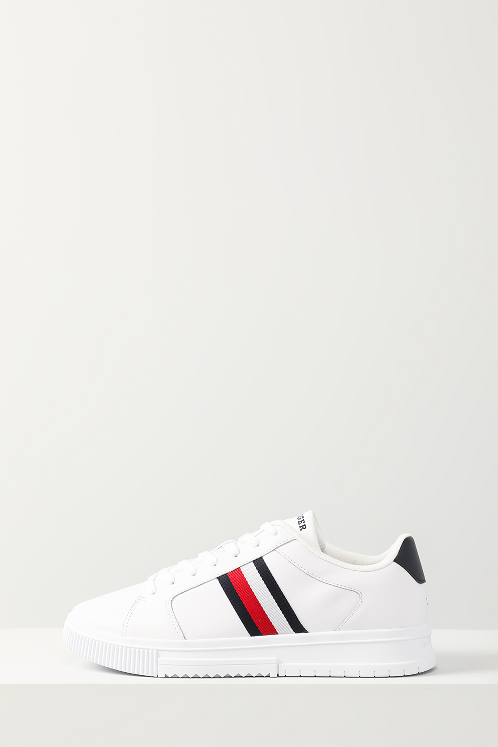 

Кеды мужские Tommy Hilfiger FM0FM04895 белые 45 EU, Белый, FM0FM04895