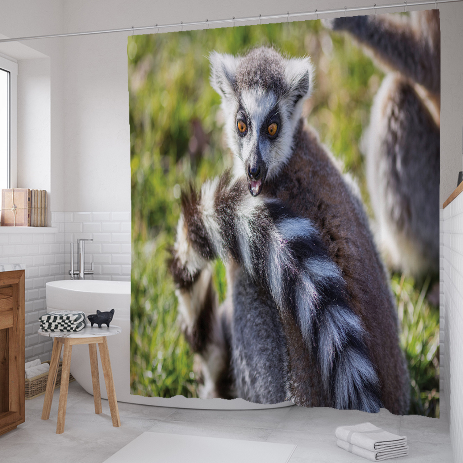 

Штора для ванной JoyArty "Полосатый хвост" из сатена, 180х200 см с крючками, Зеленый, Полосатый хвост