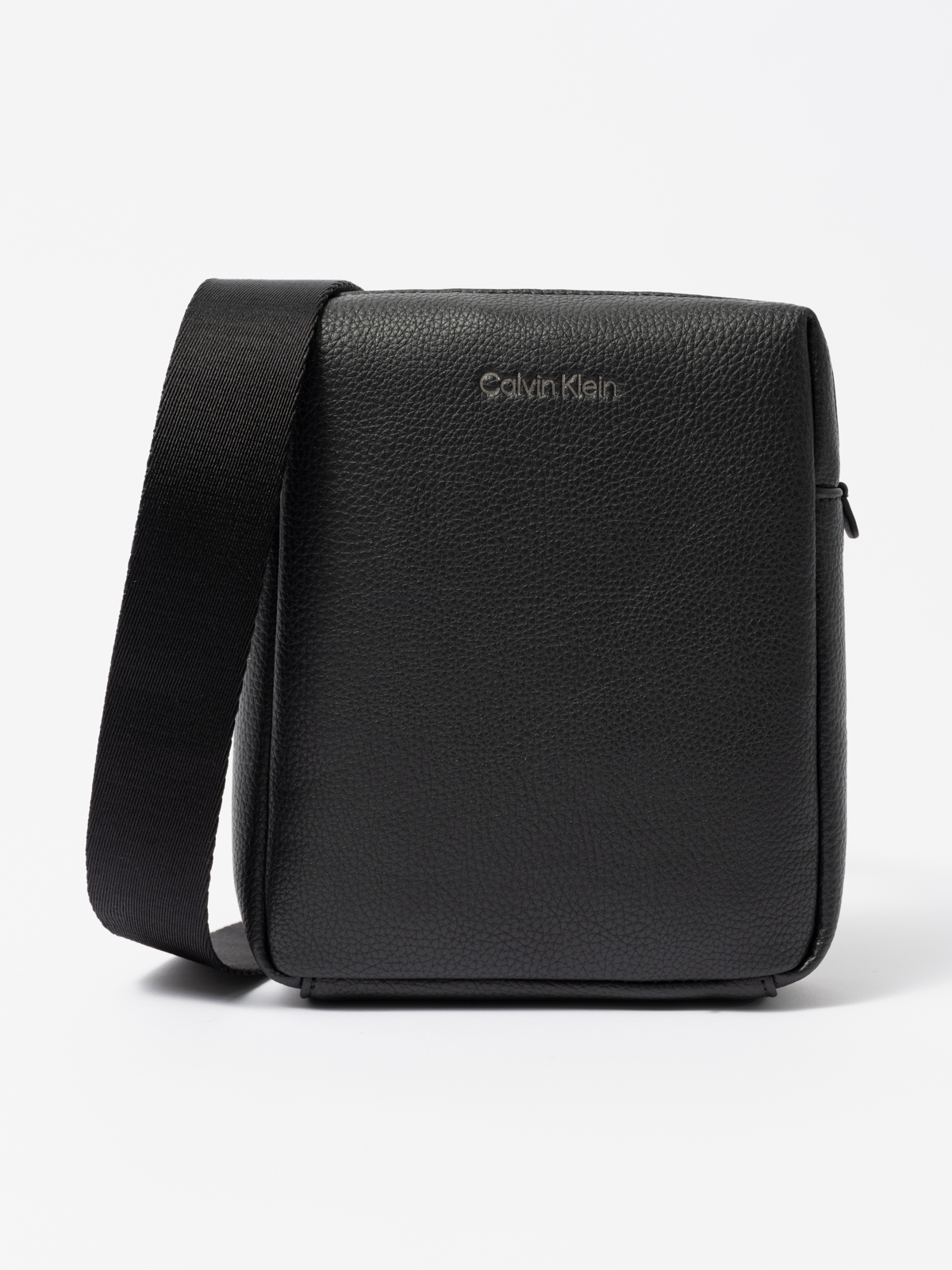 

Сумка мужская Calvin Klein K50K508695-BAX черный, 21х18х2 см, K50K508695-BAX