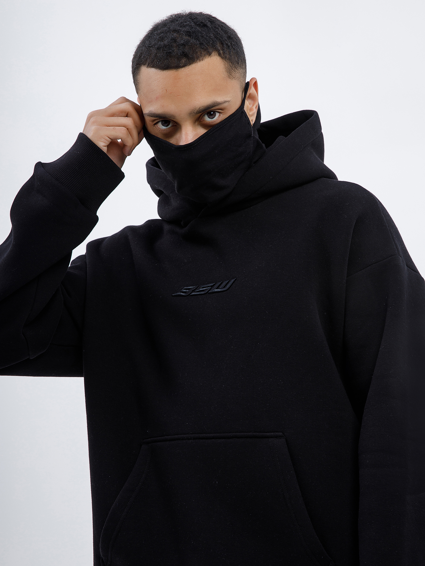

Худи мужское Black Star Wear MOA0221-048 черное XS, MOA0221-048