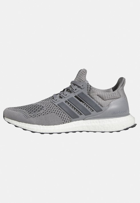 

Кроссовки мужские Adidas Sportswear Ultraboost серые 40 2/3 EU (доставка из-за рубежа), Серый, Ultraboost