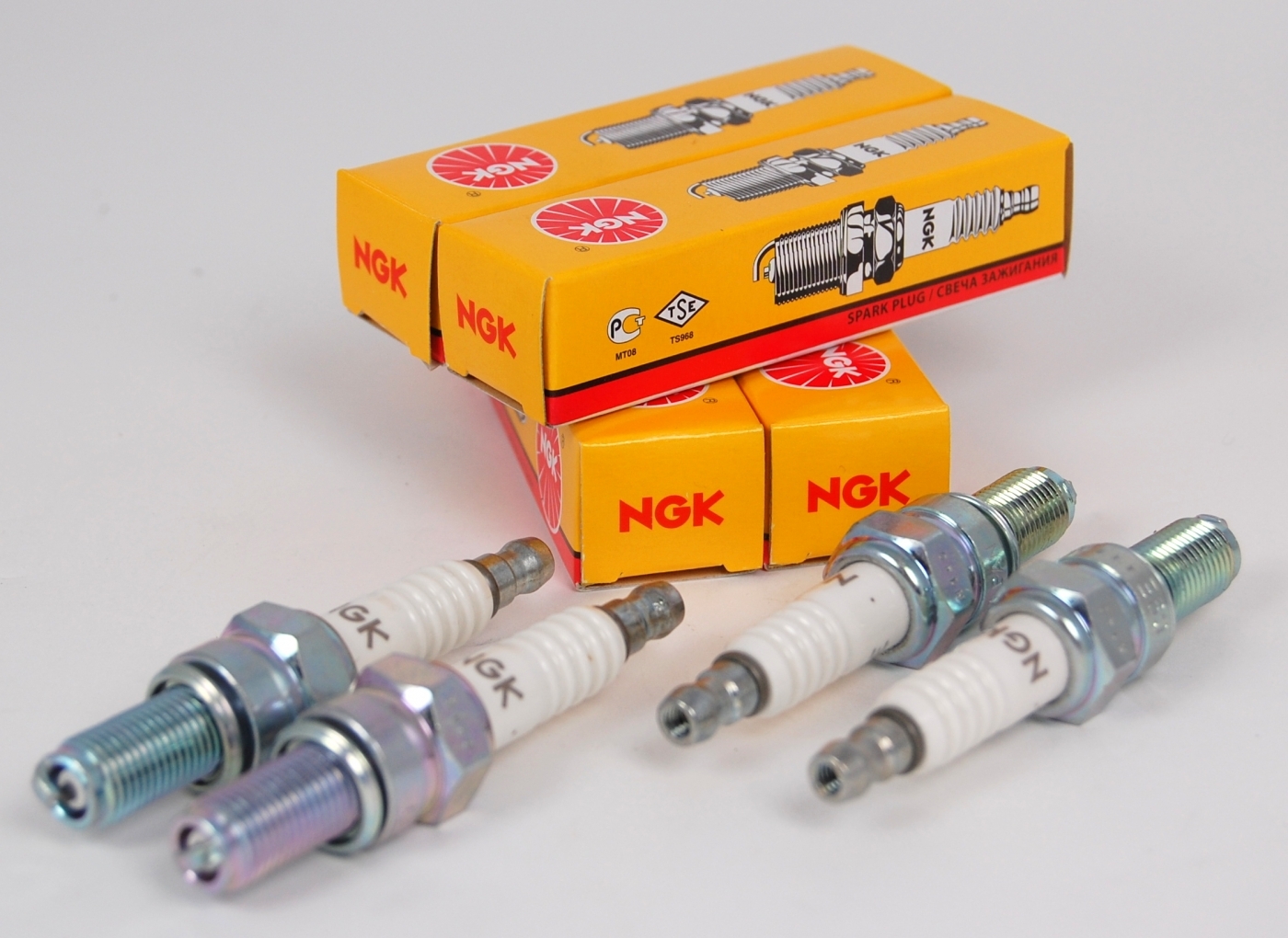 

Комплект свечей зажигания NGK NGK_VL12#4, VL12