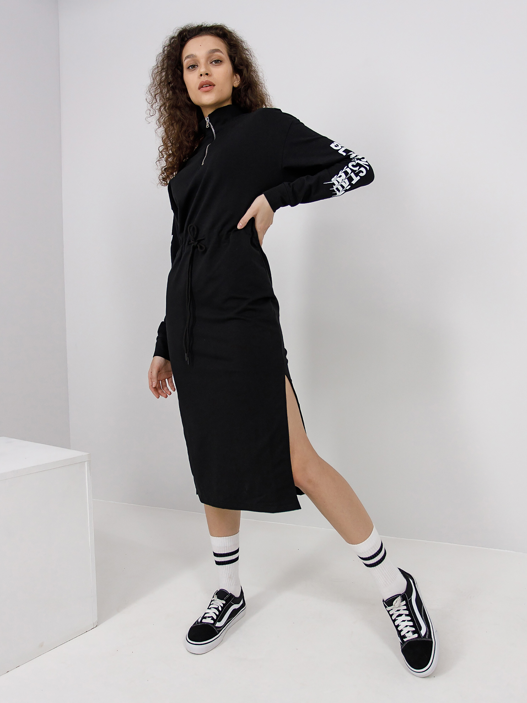 

Платье женское Black Star Wear LA1820-030 черное M, LA1820-030