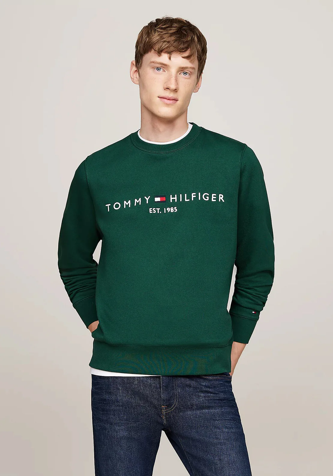 Свитшот мужской Tommy Hilfiger MW0MW11596 зеленый 2XL 14990₽