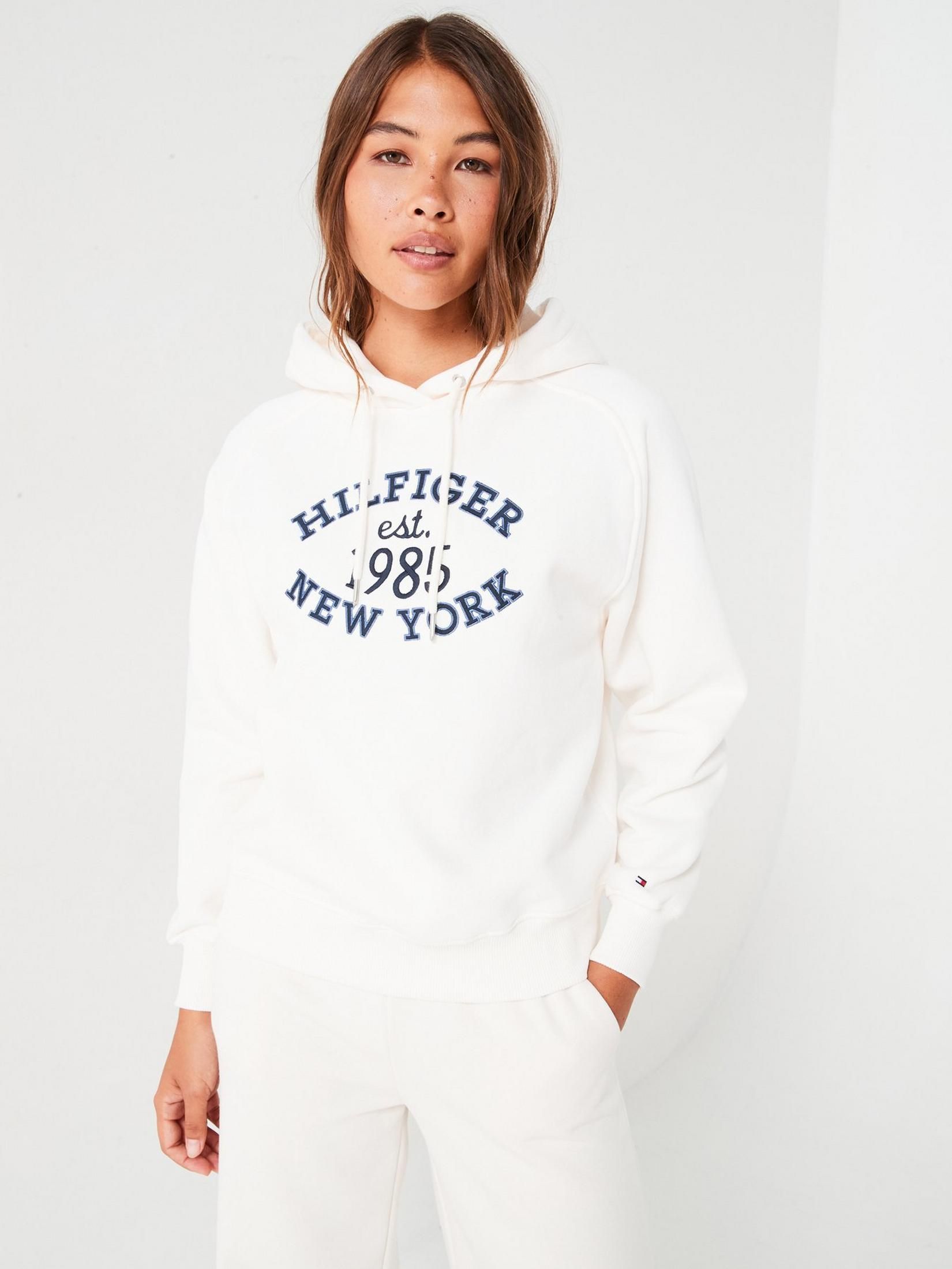 Худи женское Tommy Hilfiger WW0WW42098 белое XL 18590₽