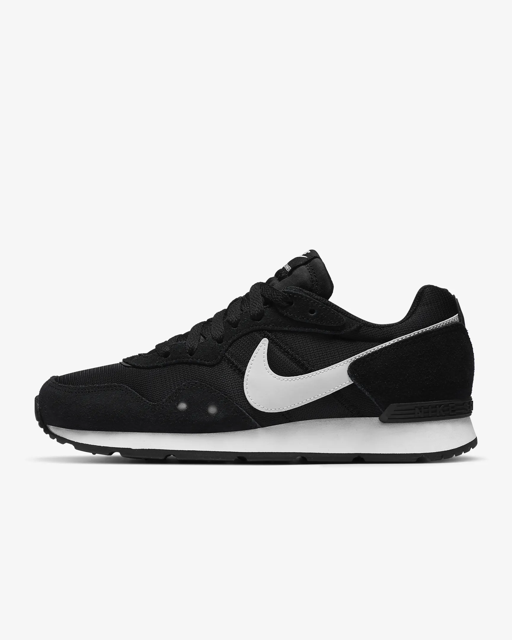 

Спортивные кроссовки женские Nike CK2948-001 черные 40 EU, Черный, Venture Runner W