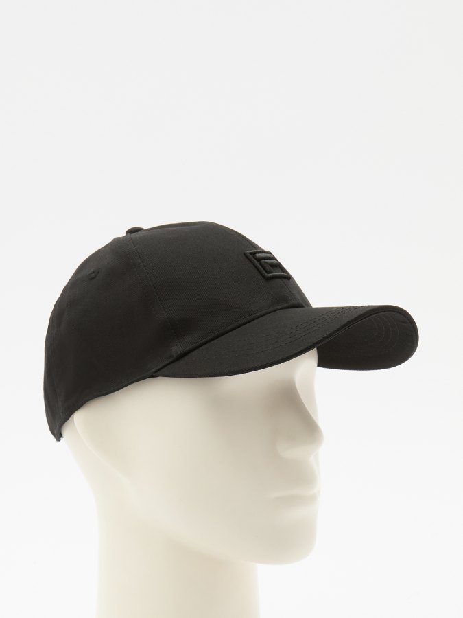 

Бейсболка унисекс FILA 102200 черная, Черный, 102200