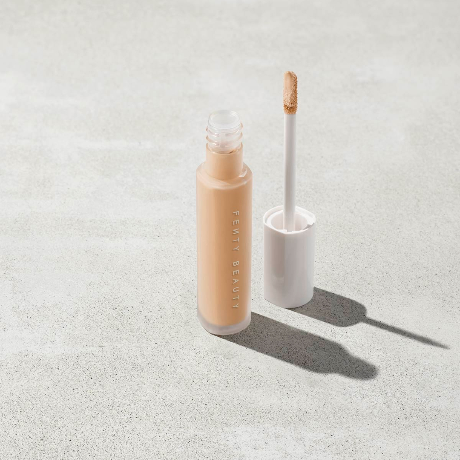 Консилер Fenty Beauty PRO FILTR INSTANT RETOUCH CONCEALER Тон 230