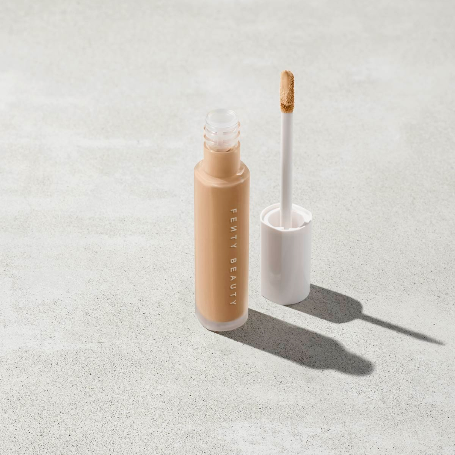 Консилер Fenty Beauty PRO FILTR INSTANT RETOUCH CONCEALER Тон 200