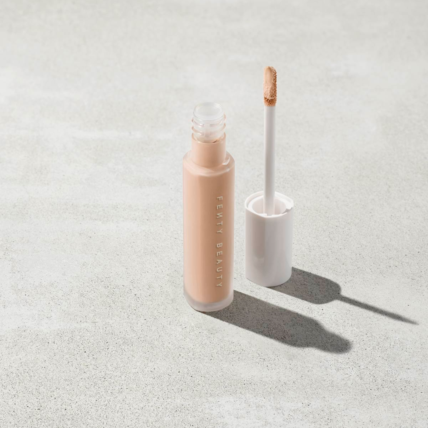 Консилер Fenty Beauty PRO FILTR INSTANT RETOUCH CONCEALER Тон 200