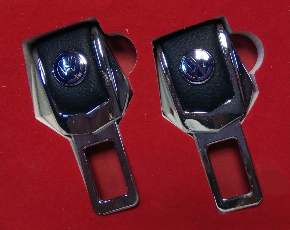 

Заглушка ремня безопасности Lion с логотипом VOLKSWAGEN металл + кожа, Серый;черный