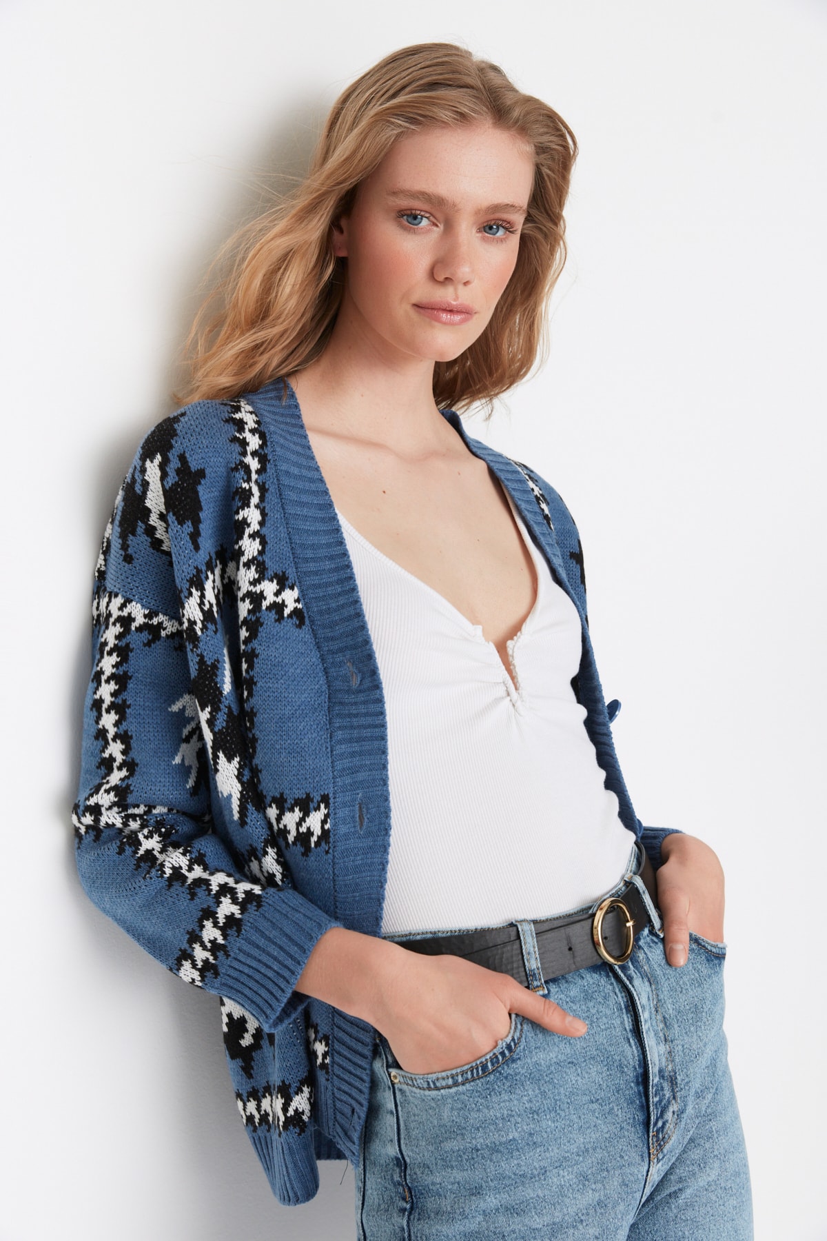 

Кардиган женский Trendyol TWOAW22HI0617 синий S, TWOAW22HI0617