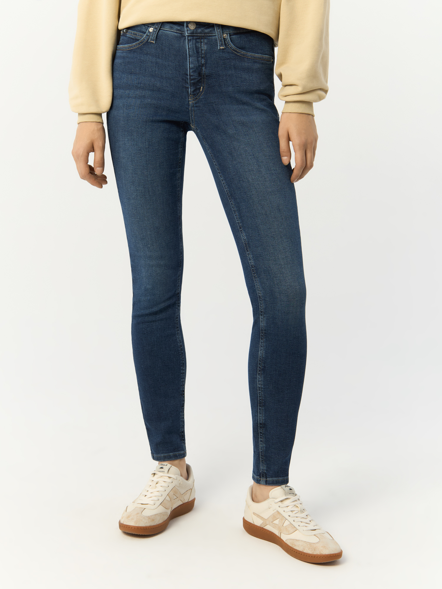 

Джинсы женские Calvin Klein Jeans J20J223646 синие 34/32, Синий, J20J223646