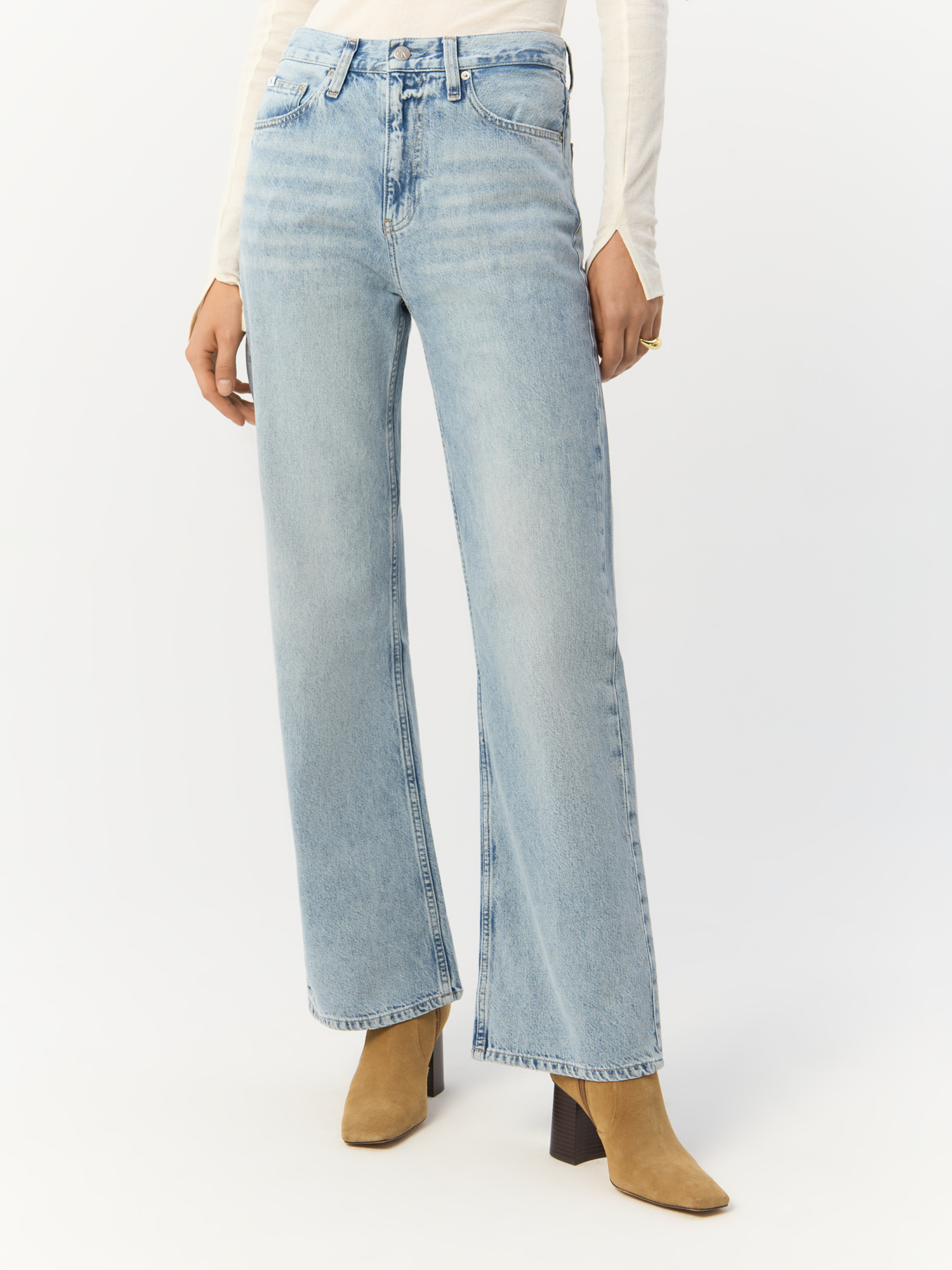 

Джинсы женские Calvin Klein Jeans J20J223893 голубые 32/30, Голубой, J20J223893