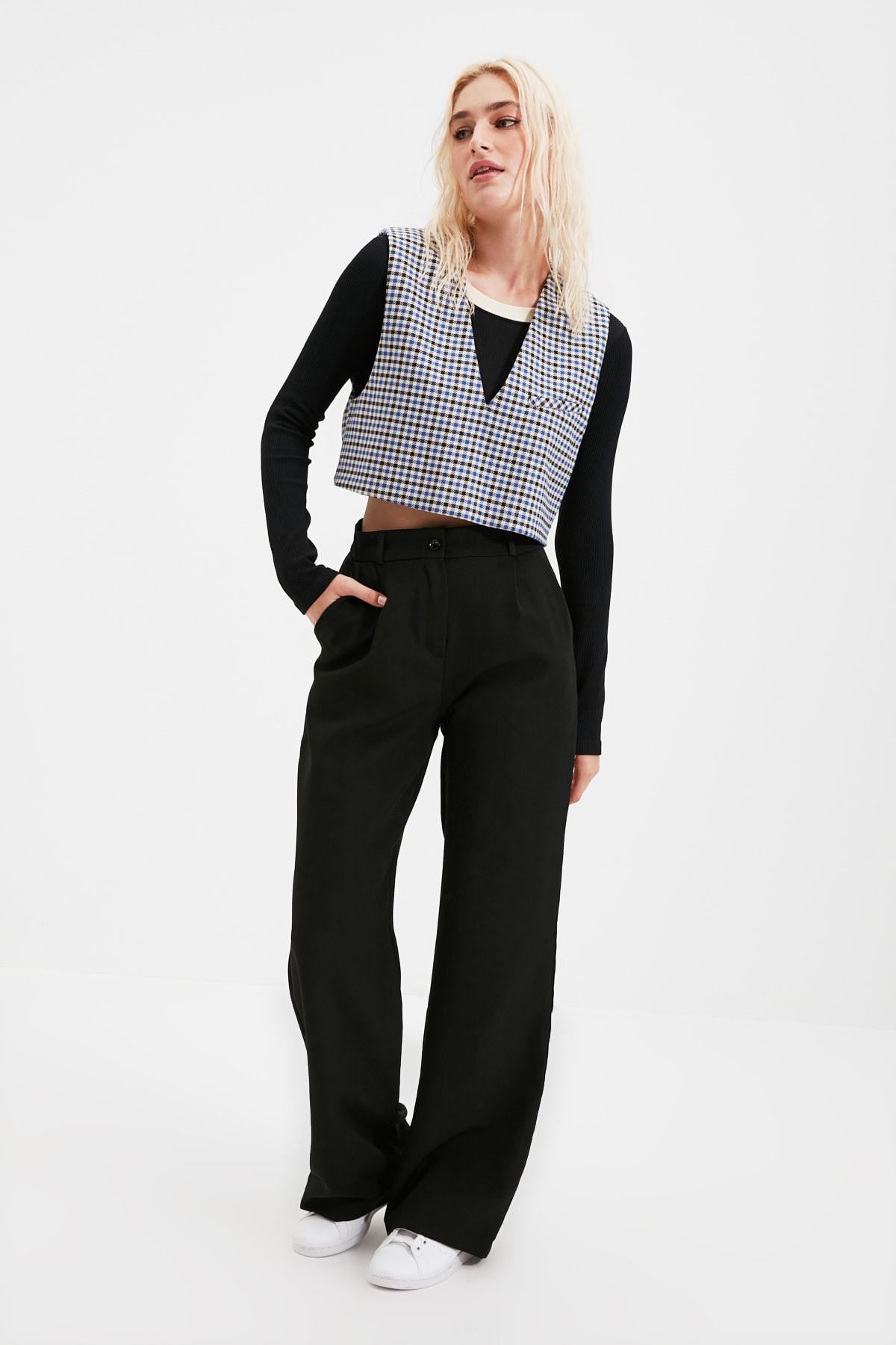 

Брюки женские Trendyol TWOAW21PL0076 черные 36, Черный, TWOAW21PL0076