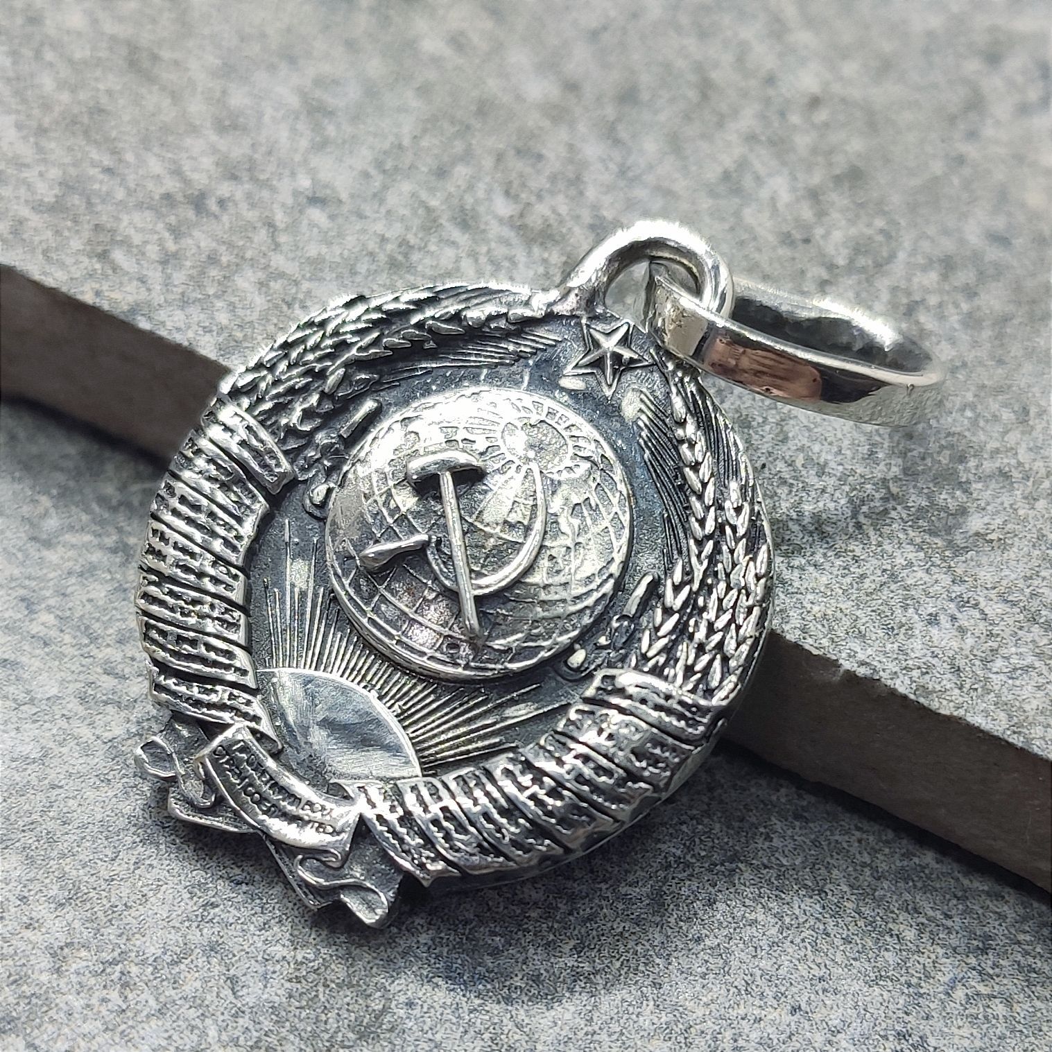 

Кулон из серебра Ювелир Пгерб РФ с черн, Пгерб РФ с черн