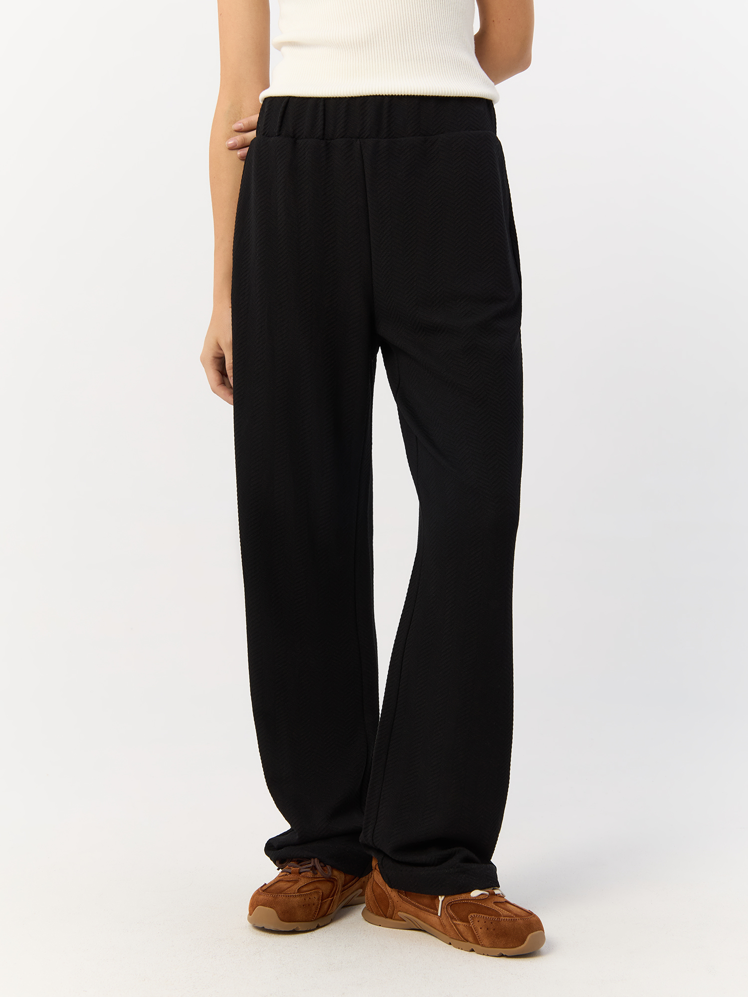 

Брюки женские Gerry Weber 122190-44034-11000-42 черные 42, Черный, 122190-44034