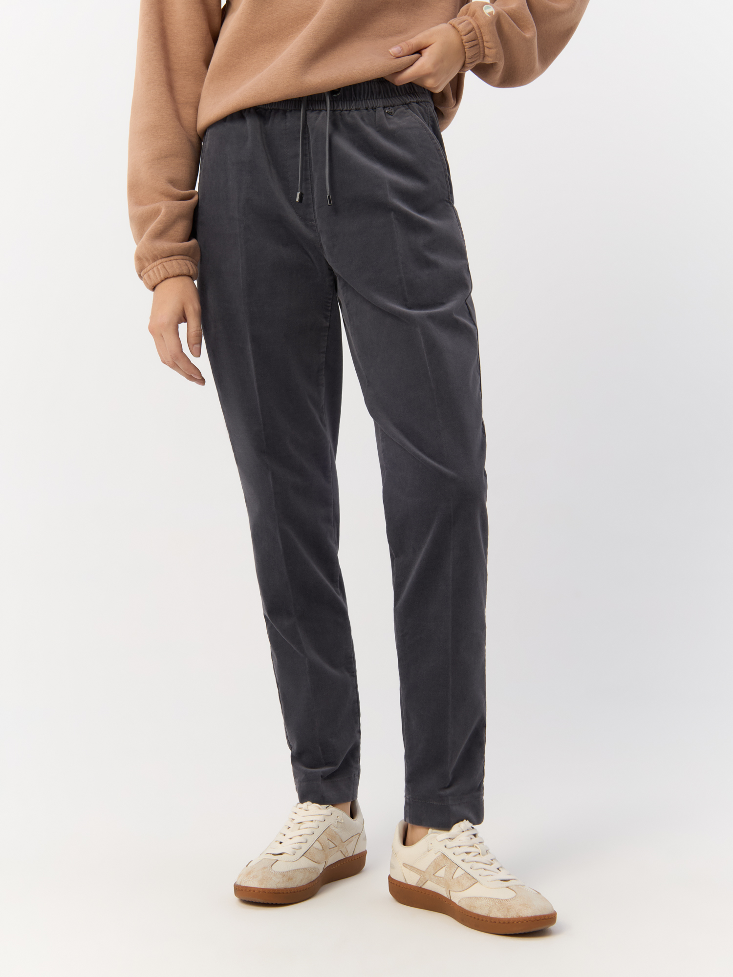 

Брюки женские Gerry Weber 122108-66295-20133-40R серые 40, Серый, 122108-66295